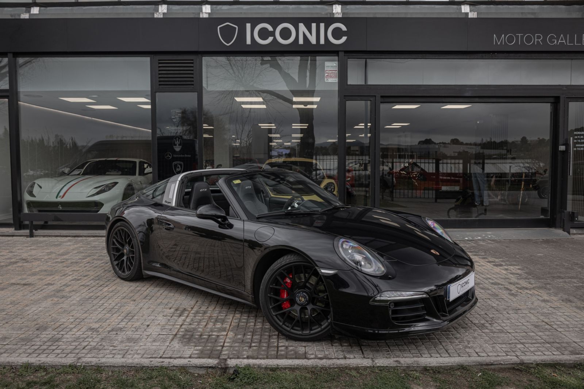 PORSCHE 911 991 TARGA 4 GTS