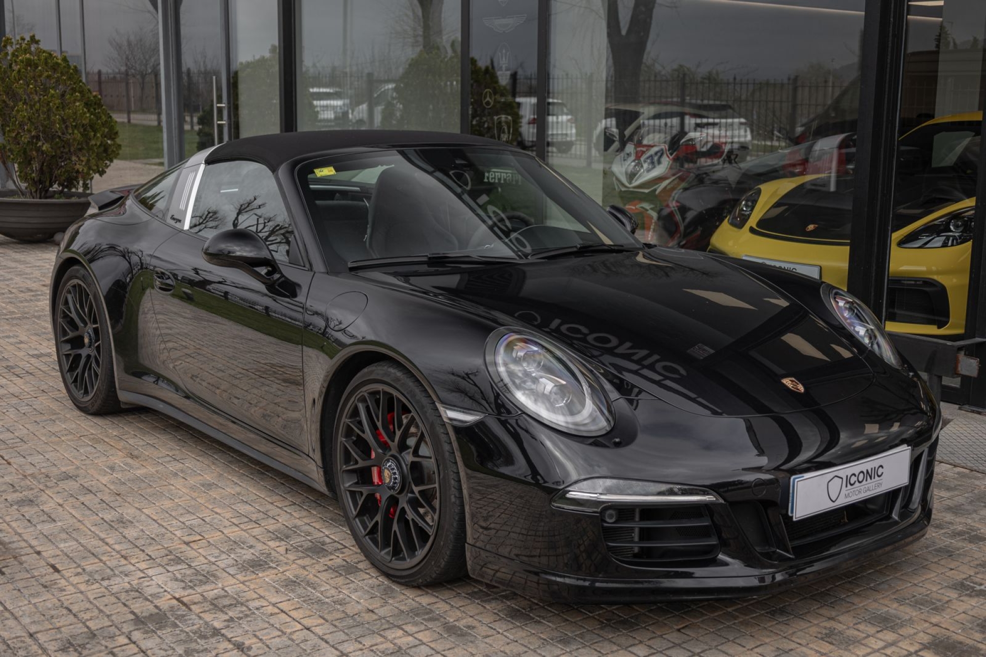 PORSCHE 911 991 TARGA 4 GTS