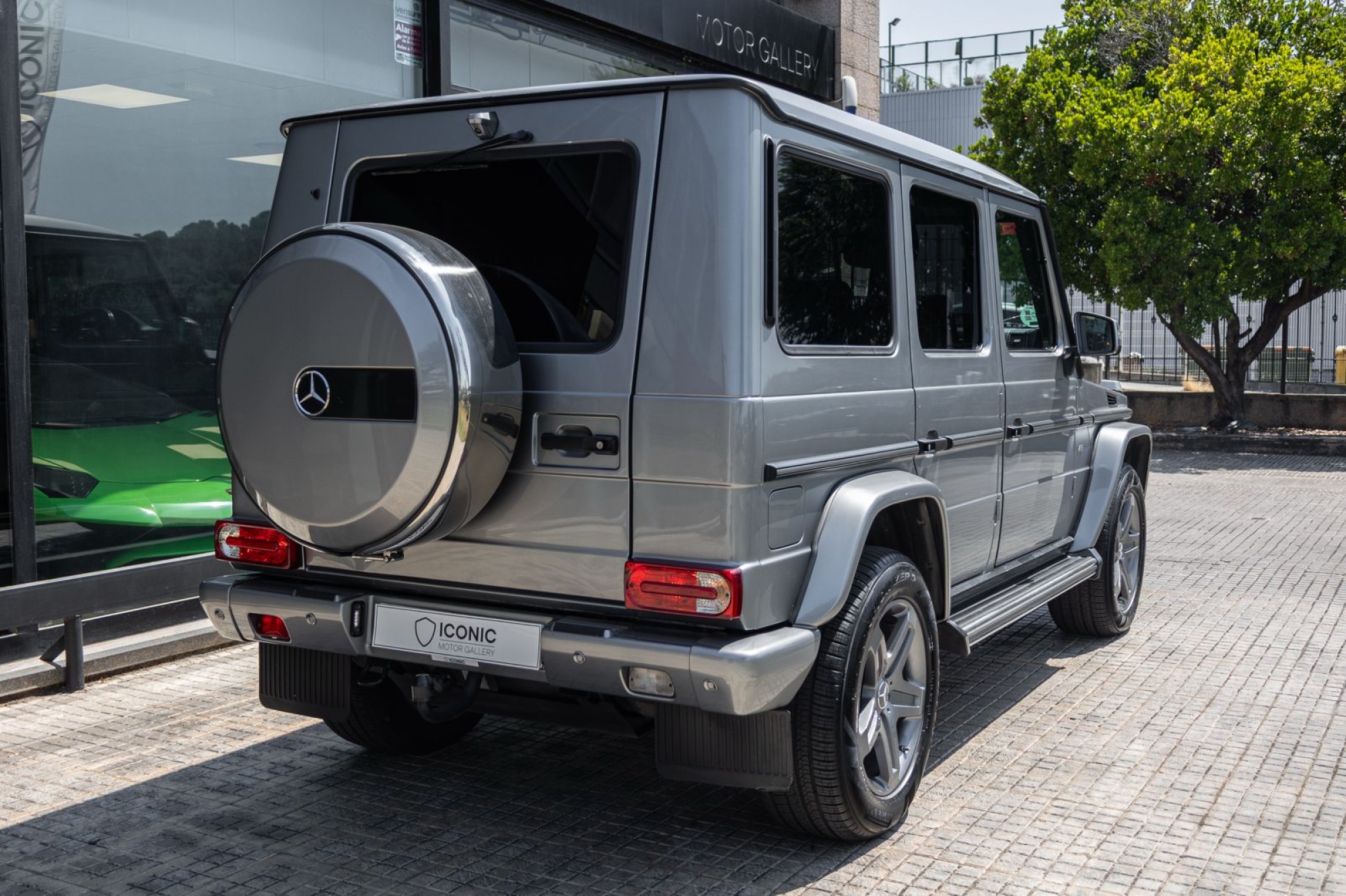 MERCEDES-BENZ G500