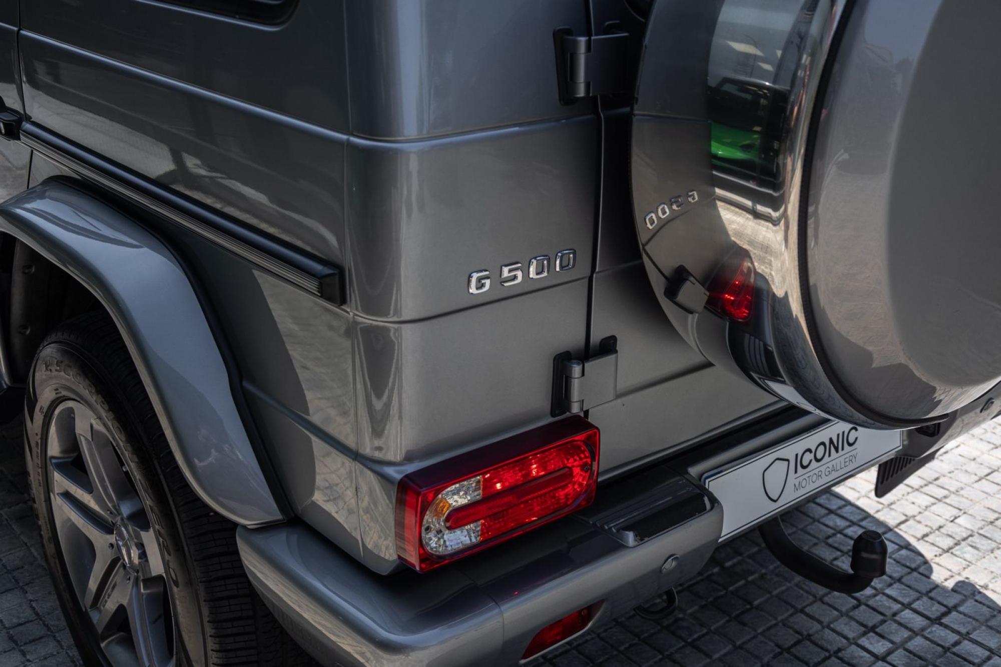 MERCEDES-BENZ G500