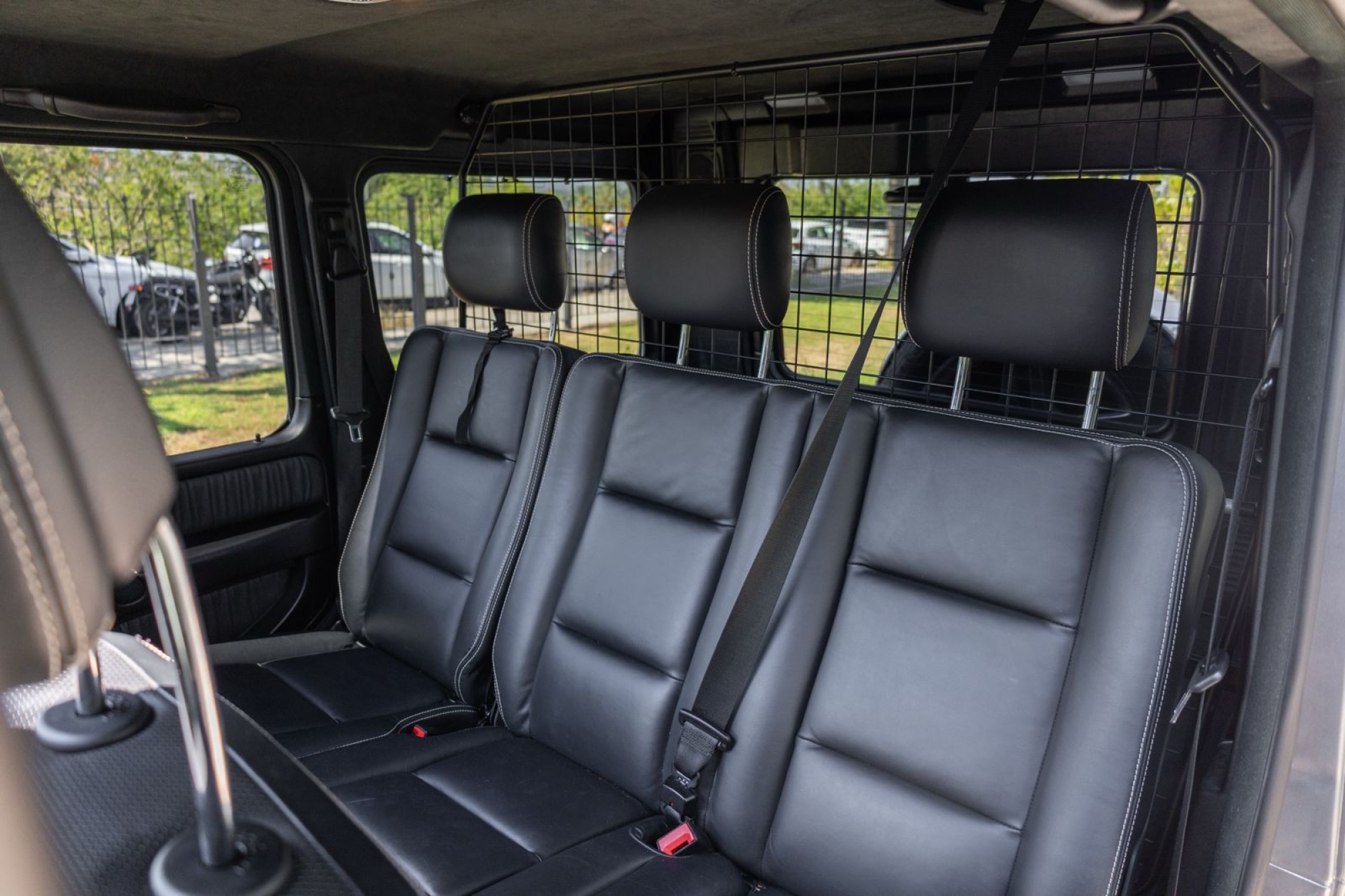 MERCEDES-BENZ G500