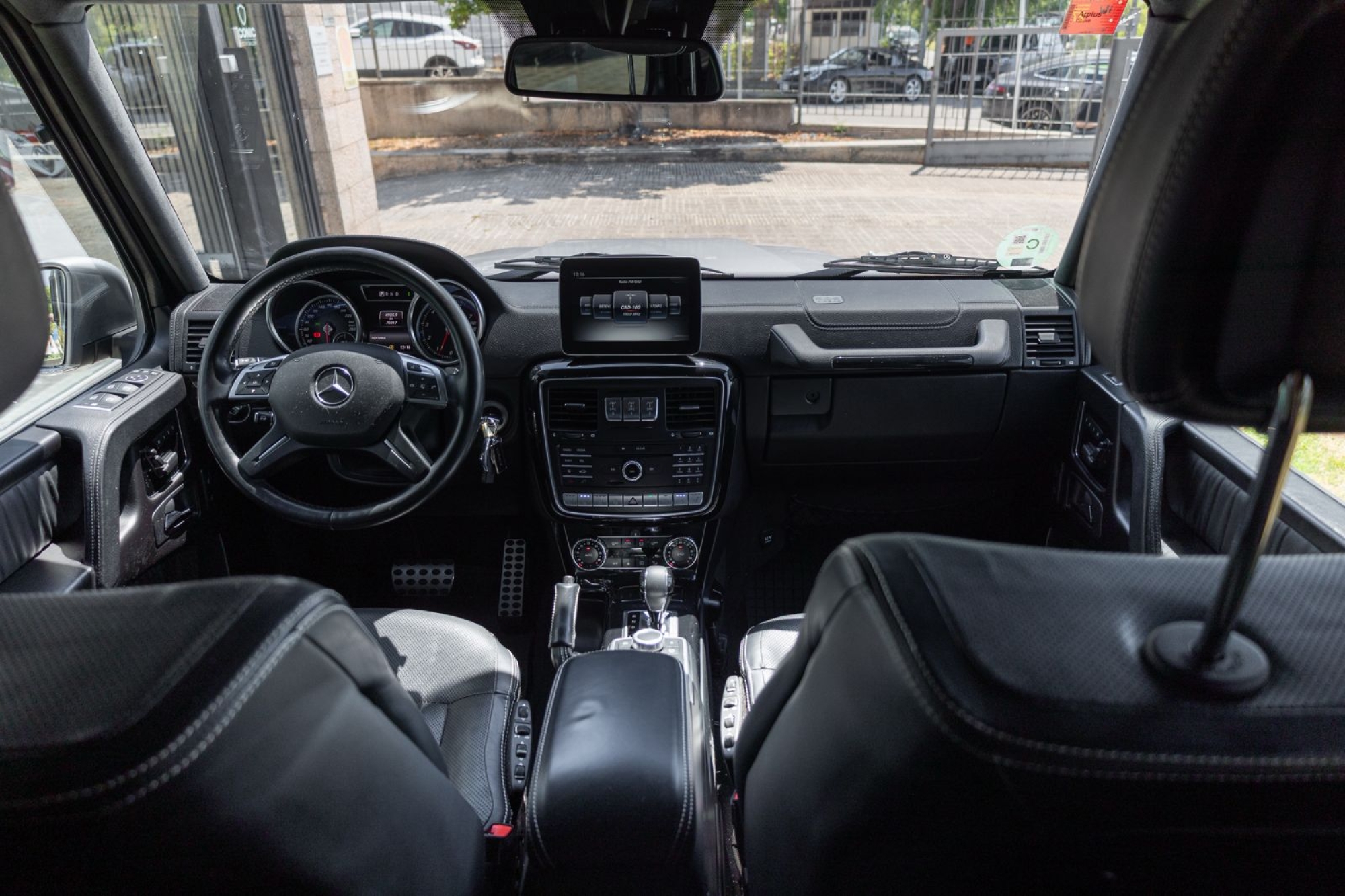 MERCEDES-BENZ G500