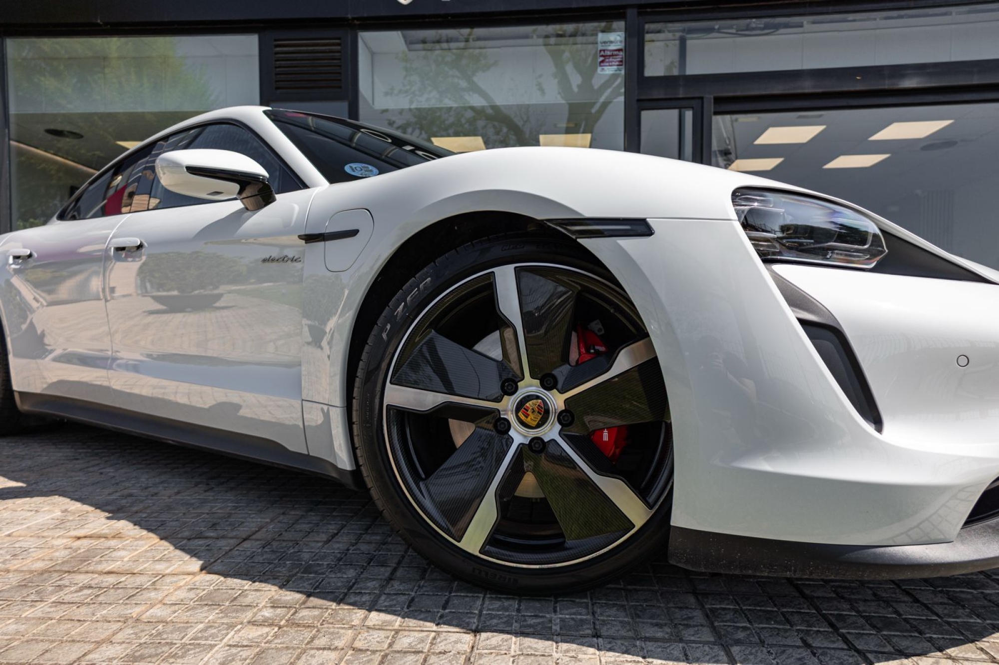 PORSCHE TAYCAN 4S