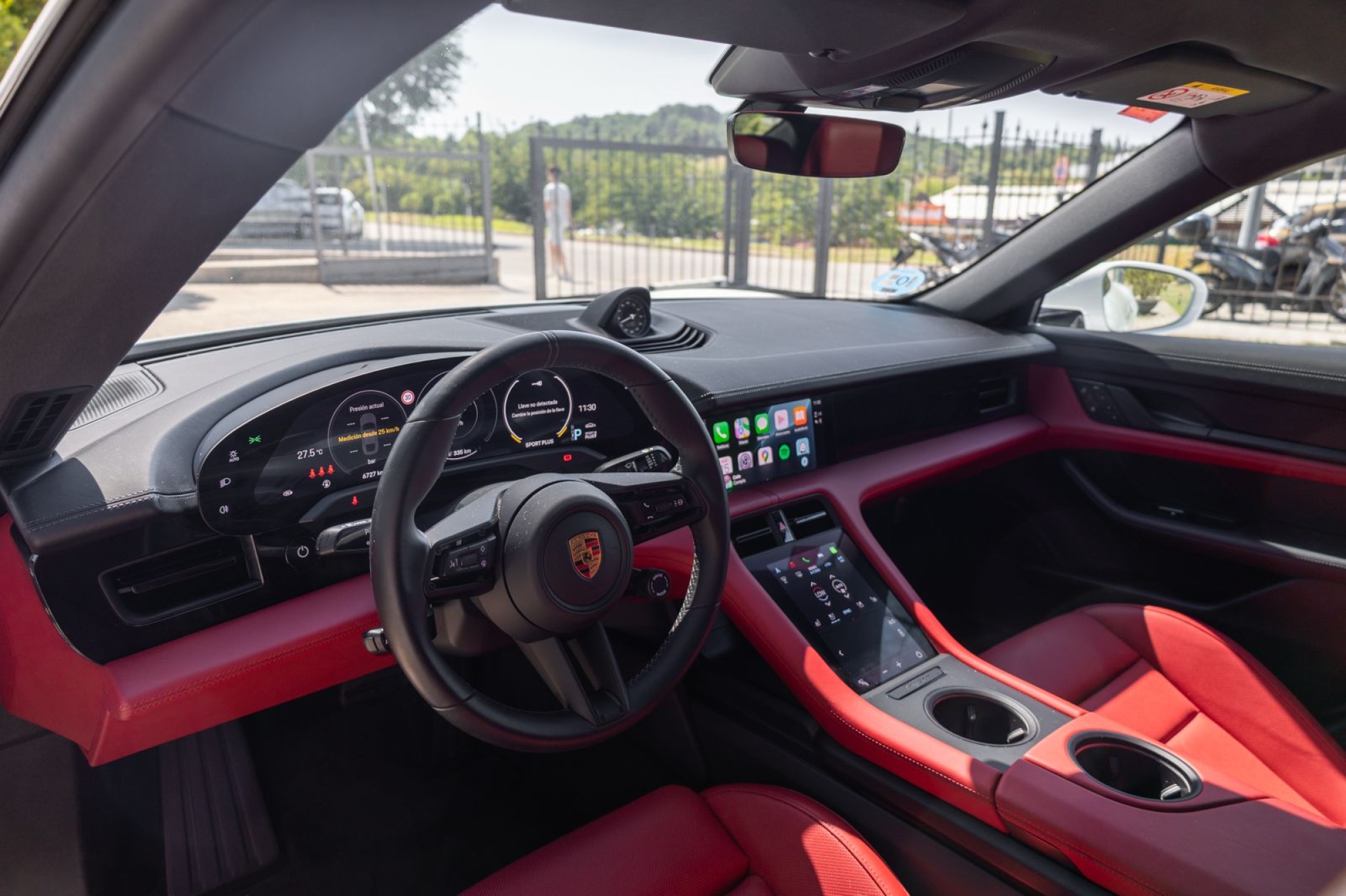 PORSCHE TAYCAN 4S