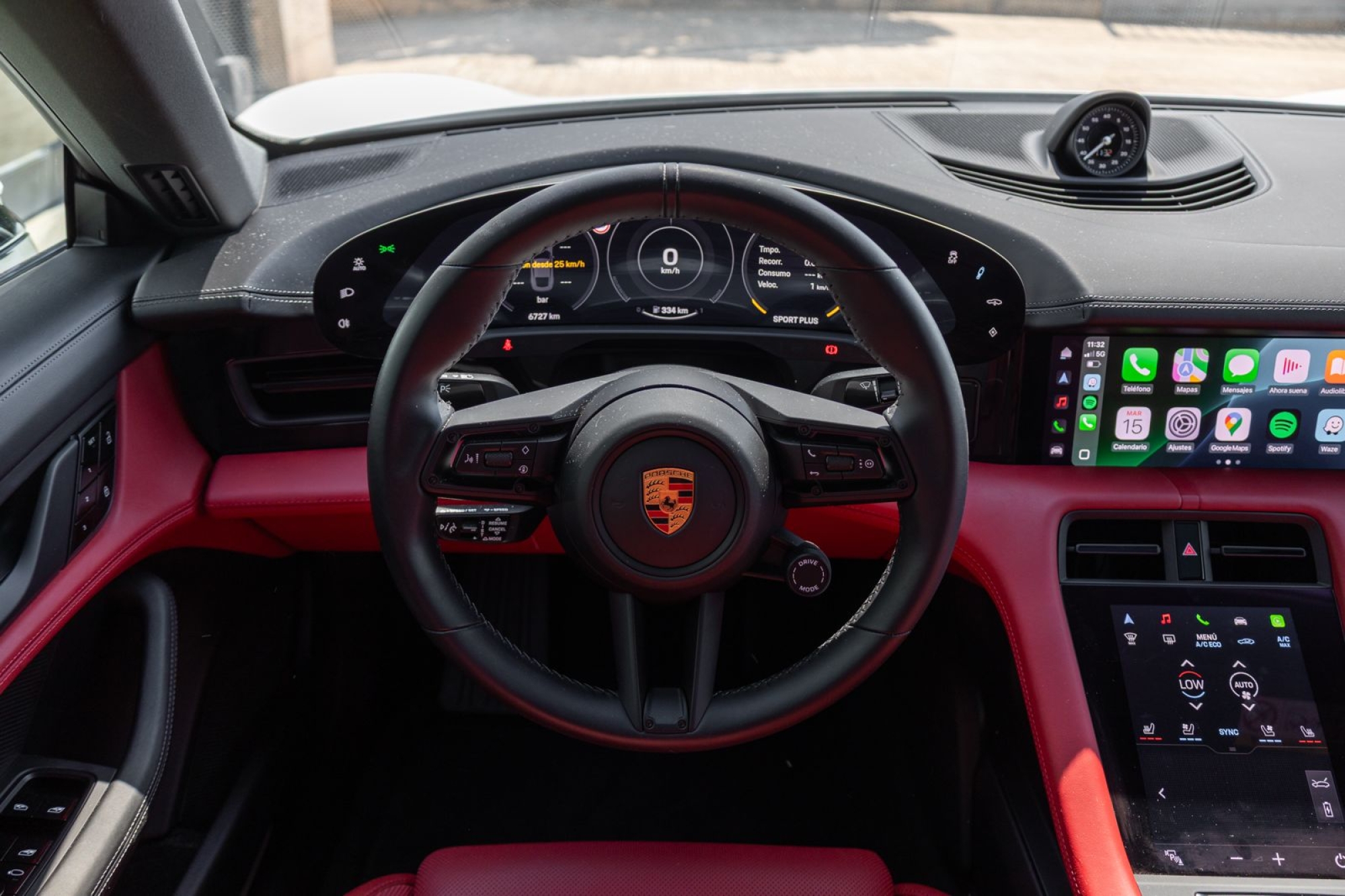 PORSCHE TAYCAN 4S