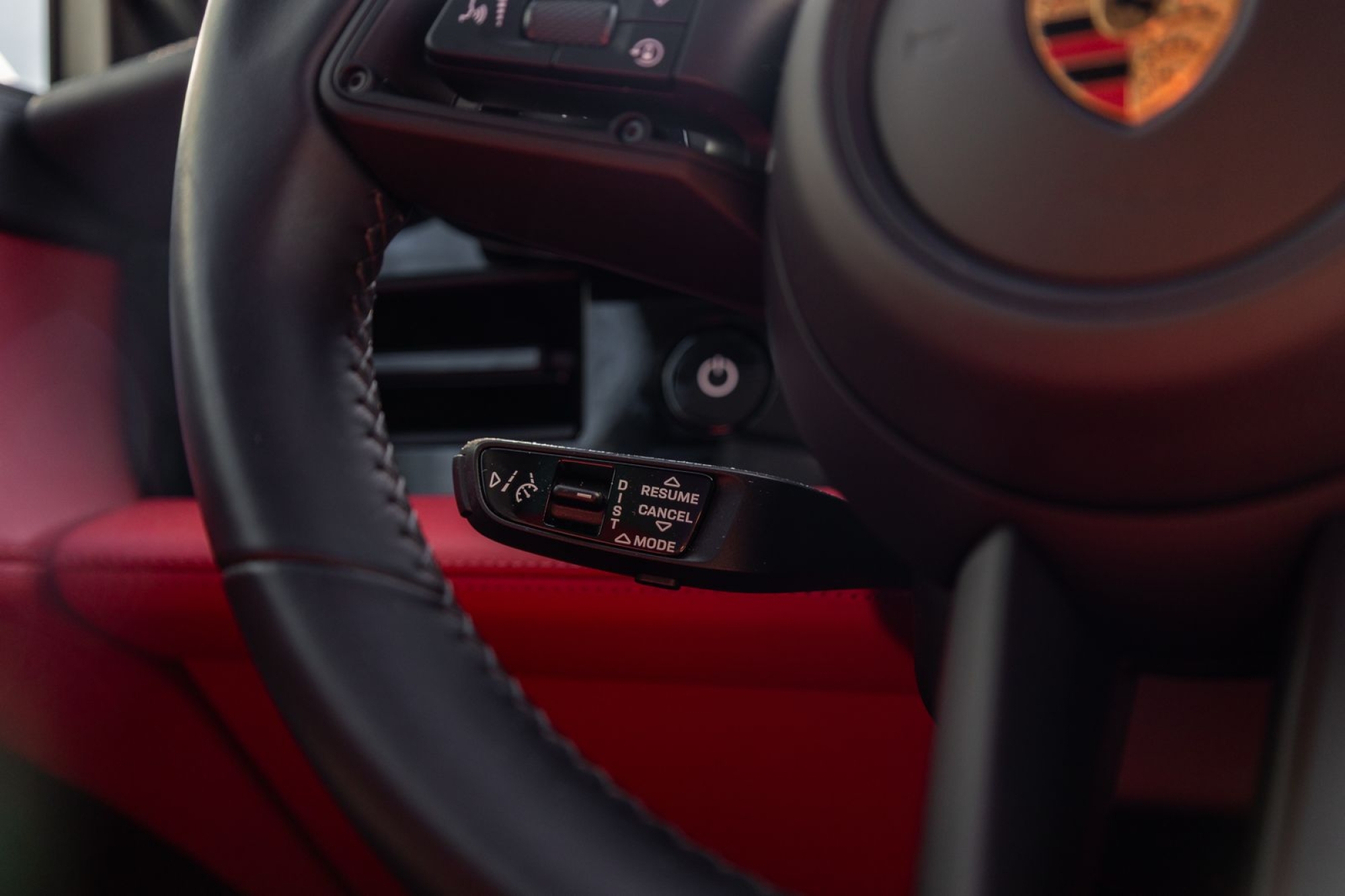 PORSCHE TAYCAN 4S