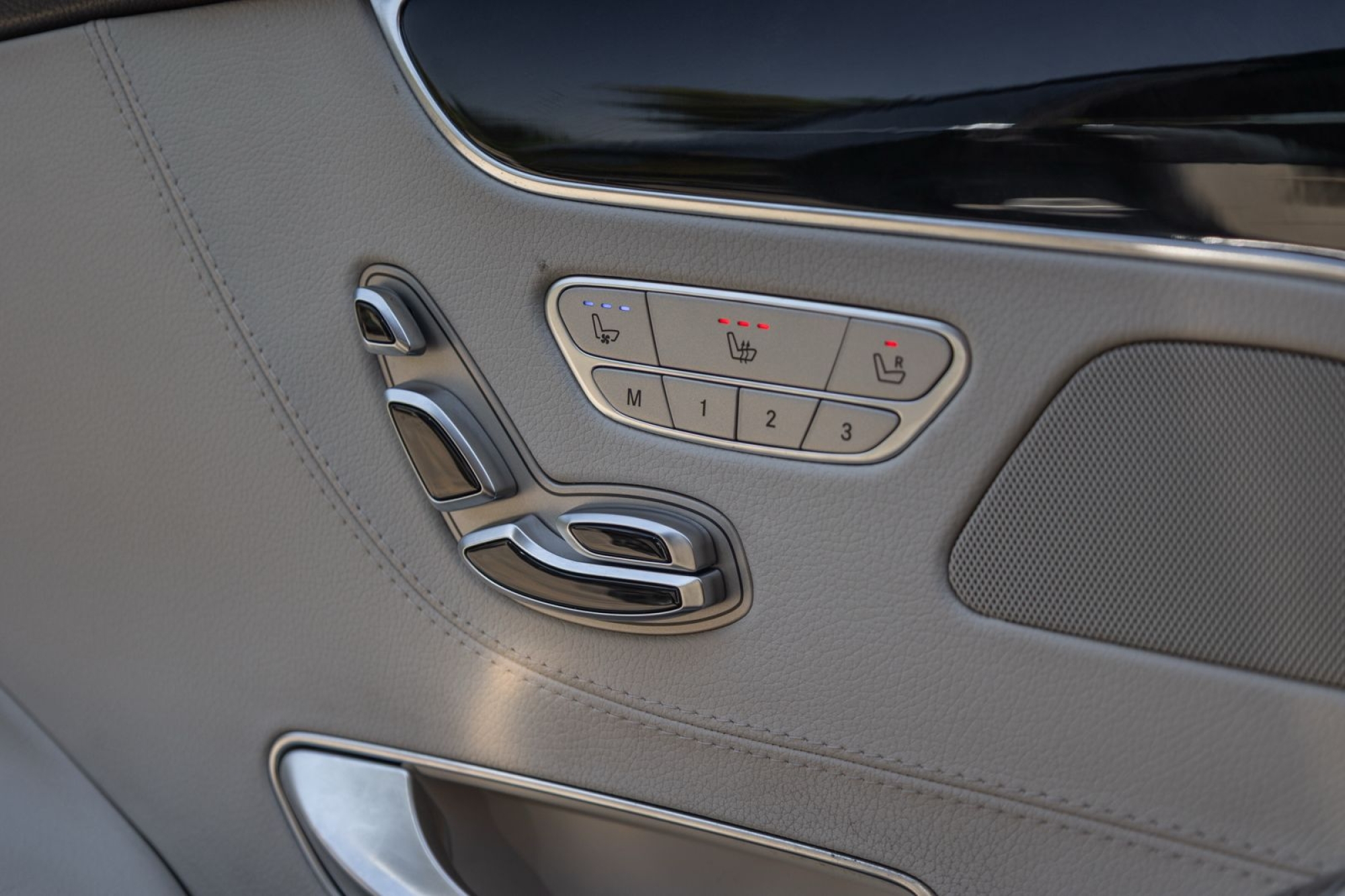 MERCEDES-BENZ S500 4MATIC COUPÉ