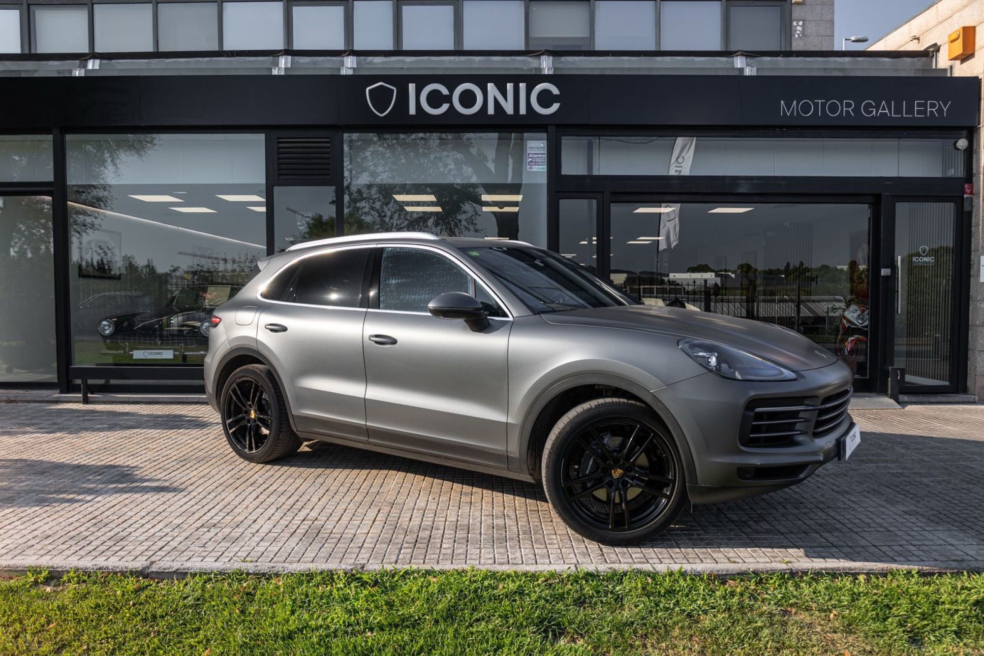 PORSCHE CAYENNE