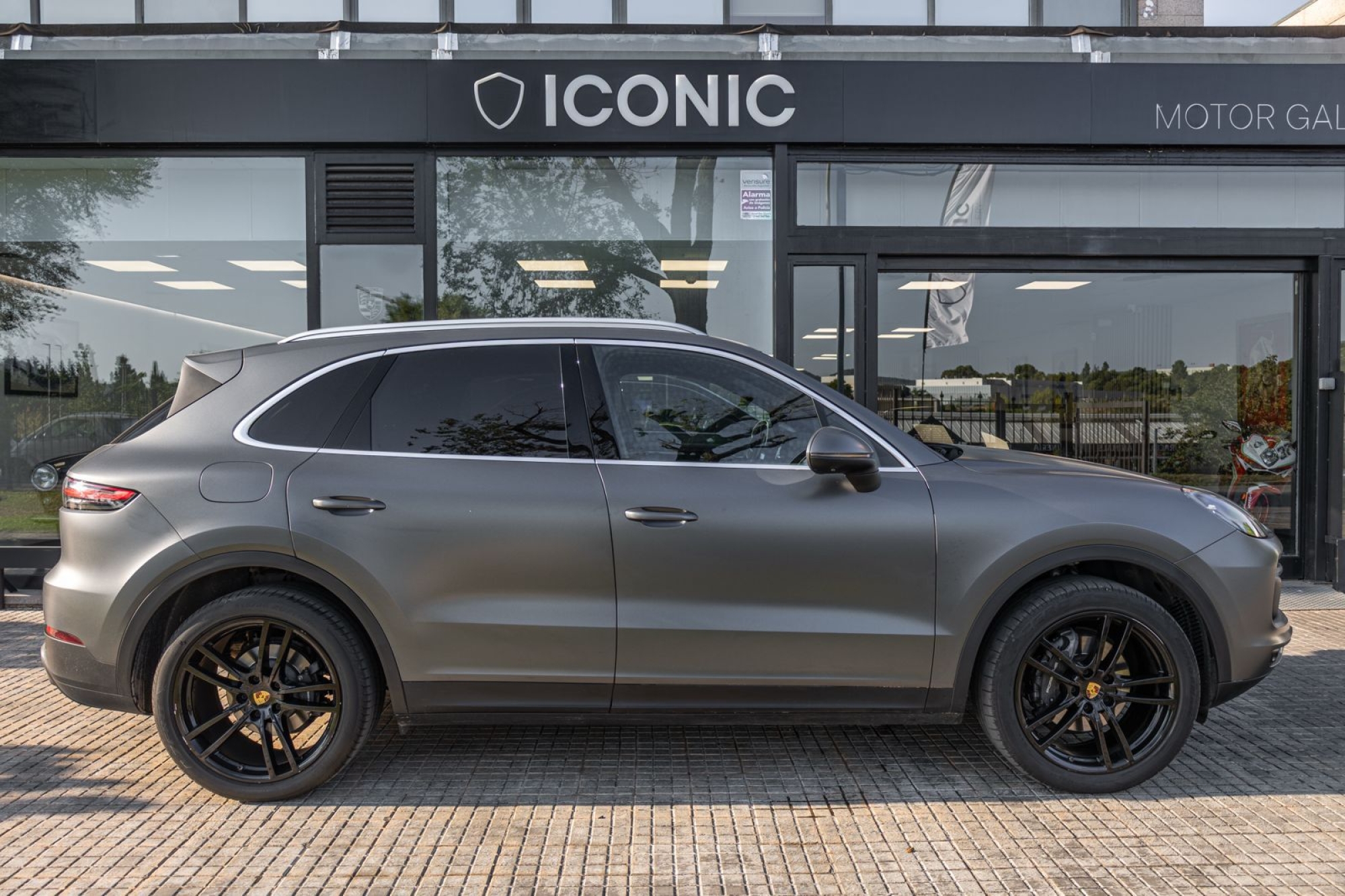 PORSCHE CAYENNE