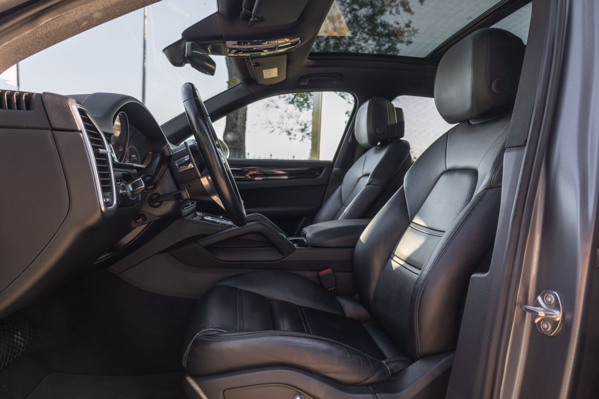 PORSCHE CAYENNE