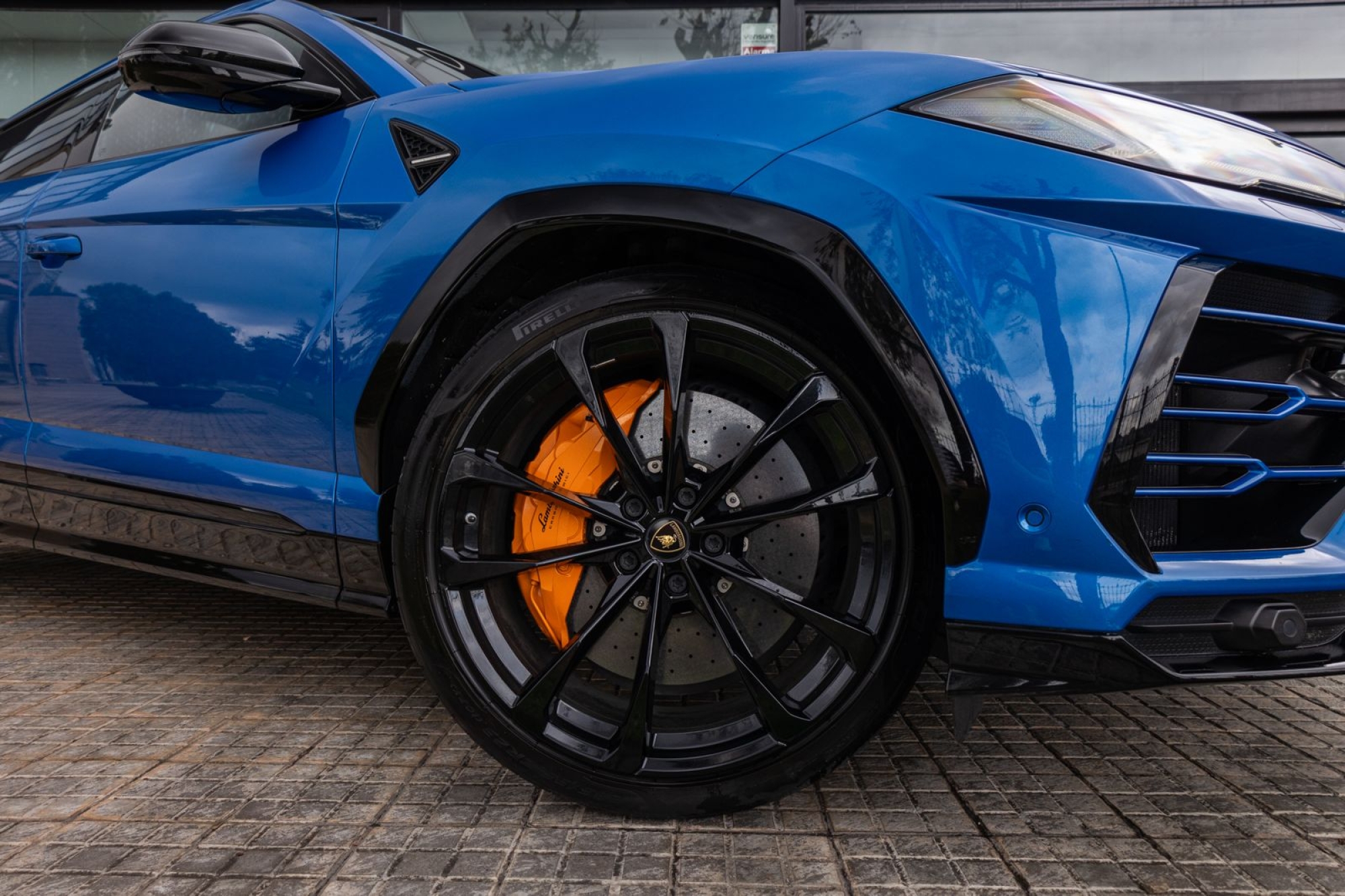 LAMBORGHINI URUS 4.0 V8