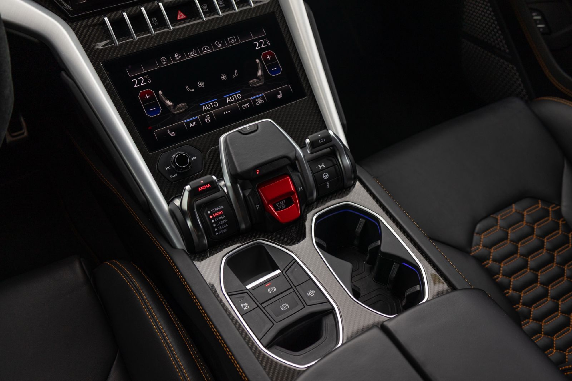 LAMBORGHINI URUS 4.0 V8