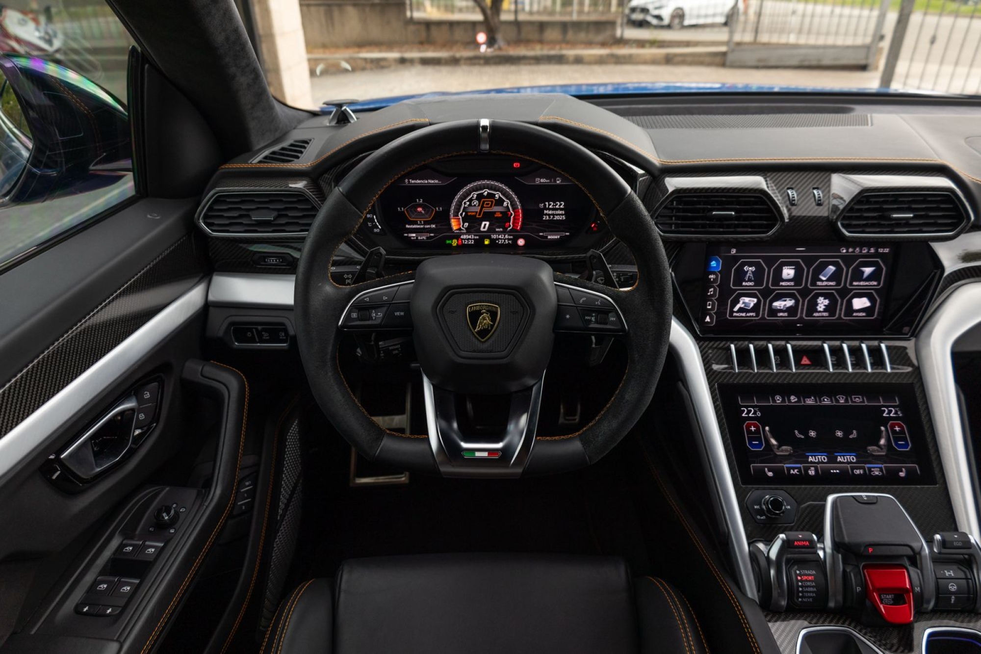 LAMBORGHINI URUS 4.0 V8