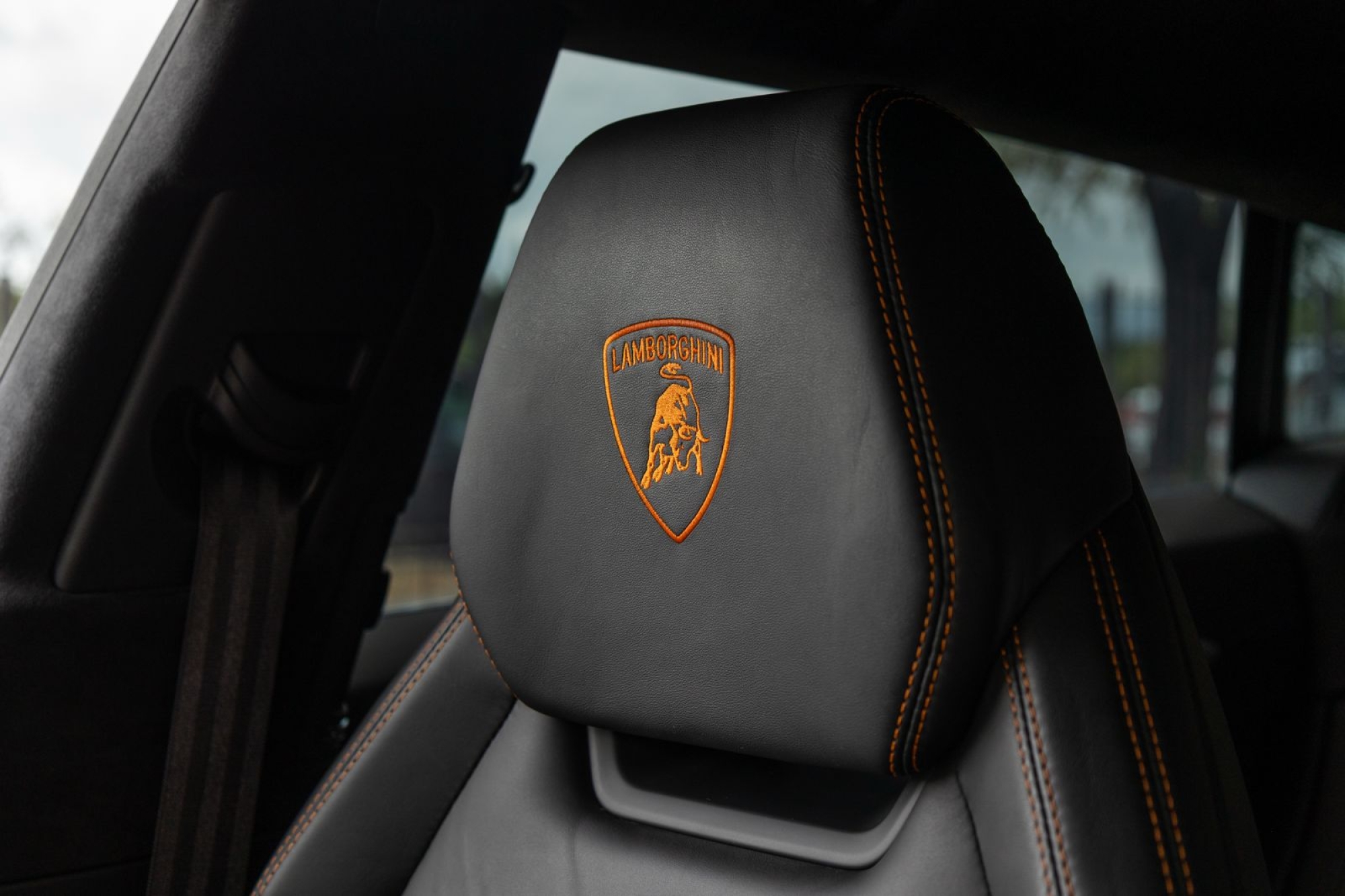 LAMBORGHINI URUS 4.0 V8