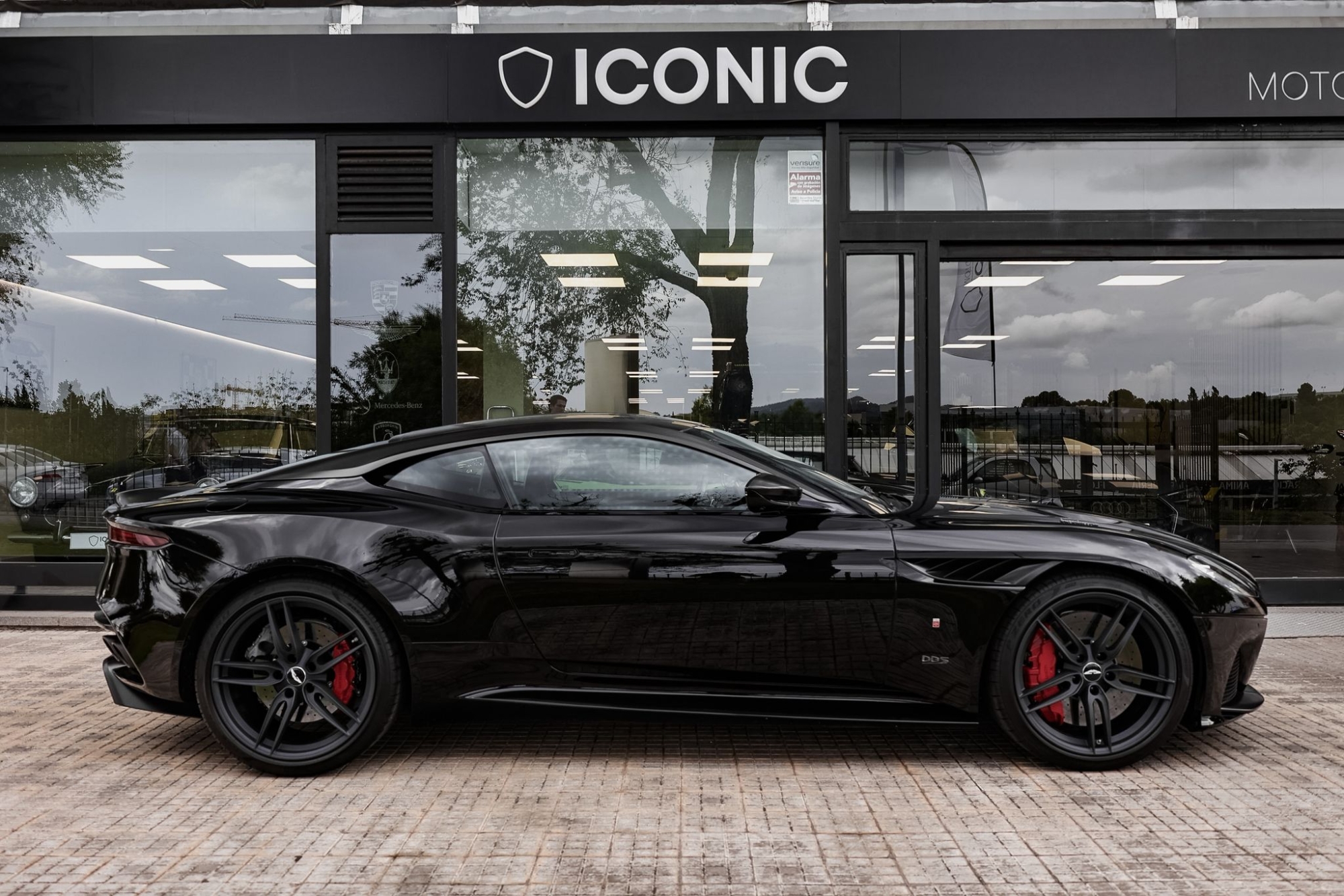 ASTON MARTIN DBS SUPERLEGGERA TAG HEUER EDITION
