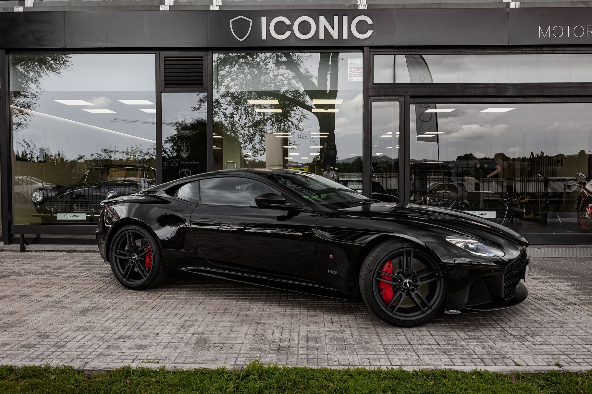 ASTON MARTIN DBS SUPERLEGGERA TAG HEUER EDITION