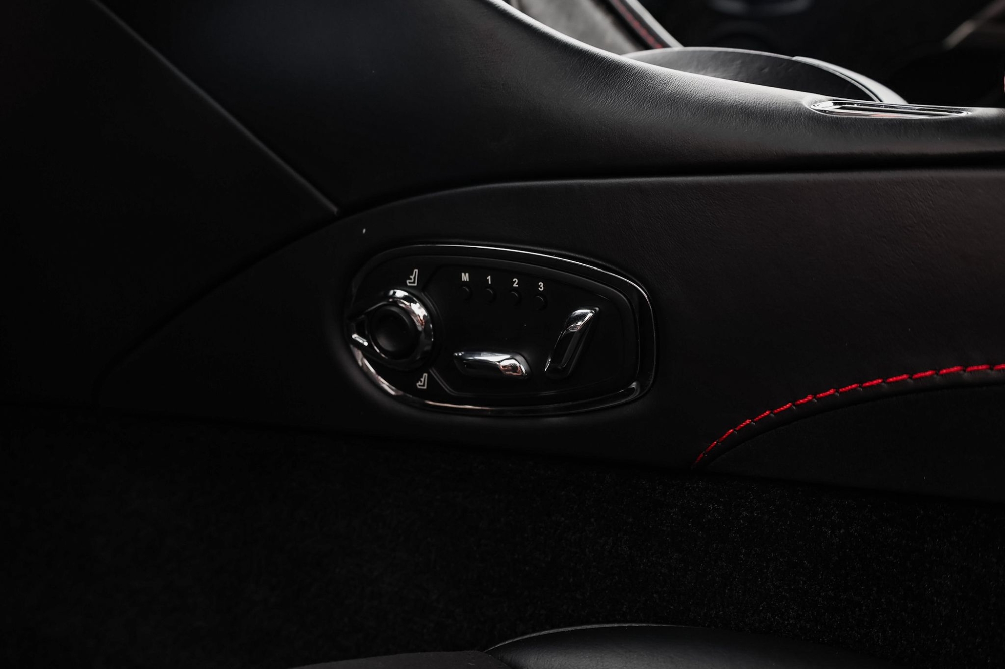 ASTON MARTIN DBS SUPERLEGGERA TAG HEUER EDITION