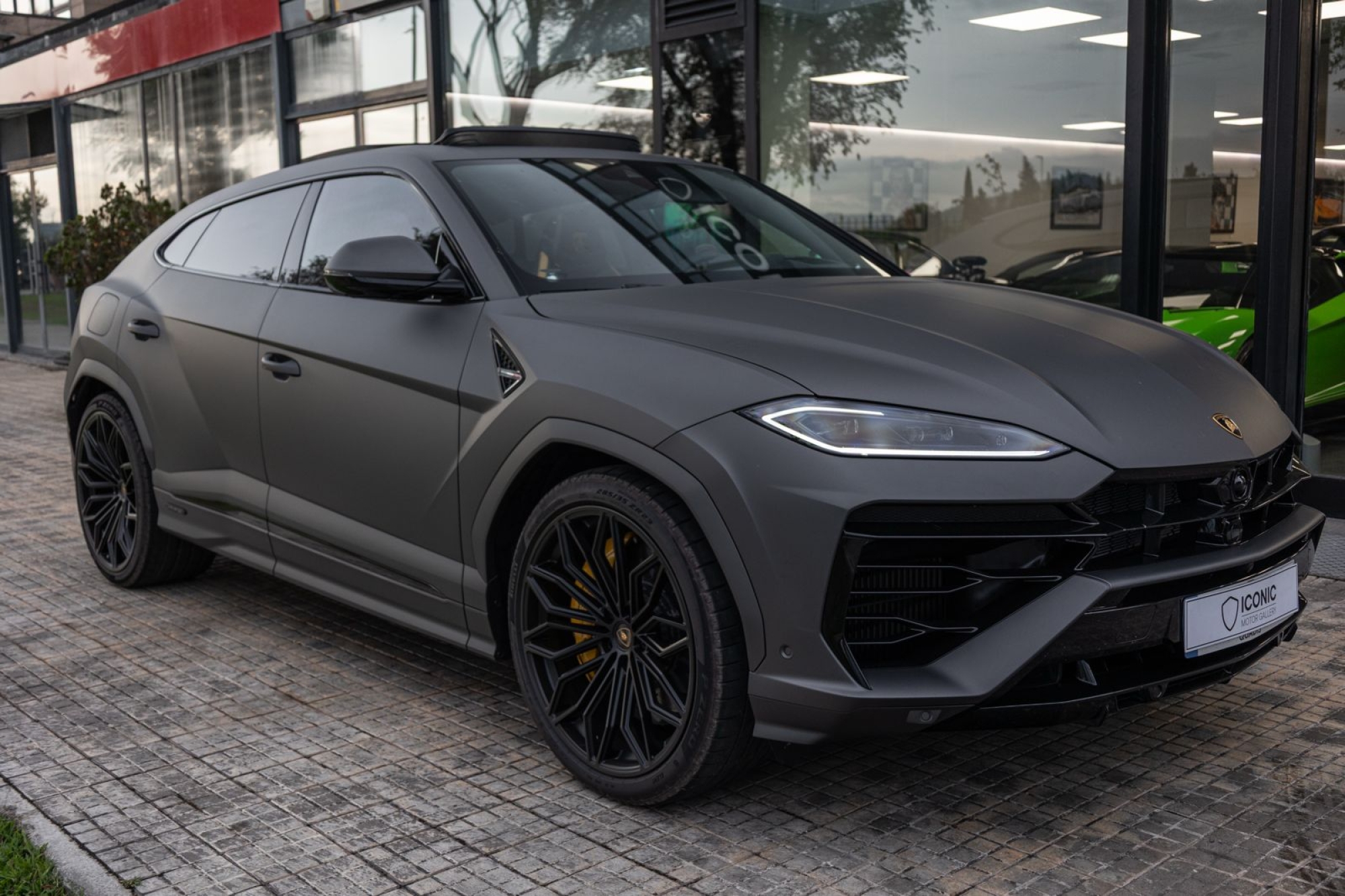 LAMBORGHINI URUS SE