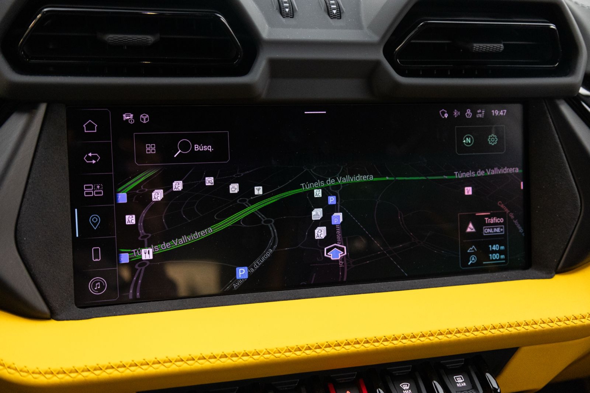 LAMBORGHINI URUS SE