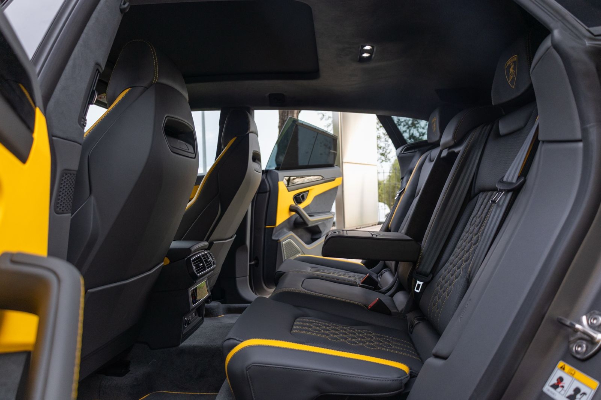 LAMBORGHINI URUS SE