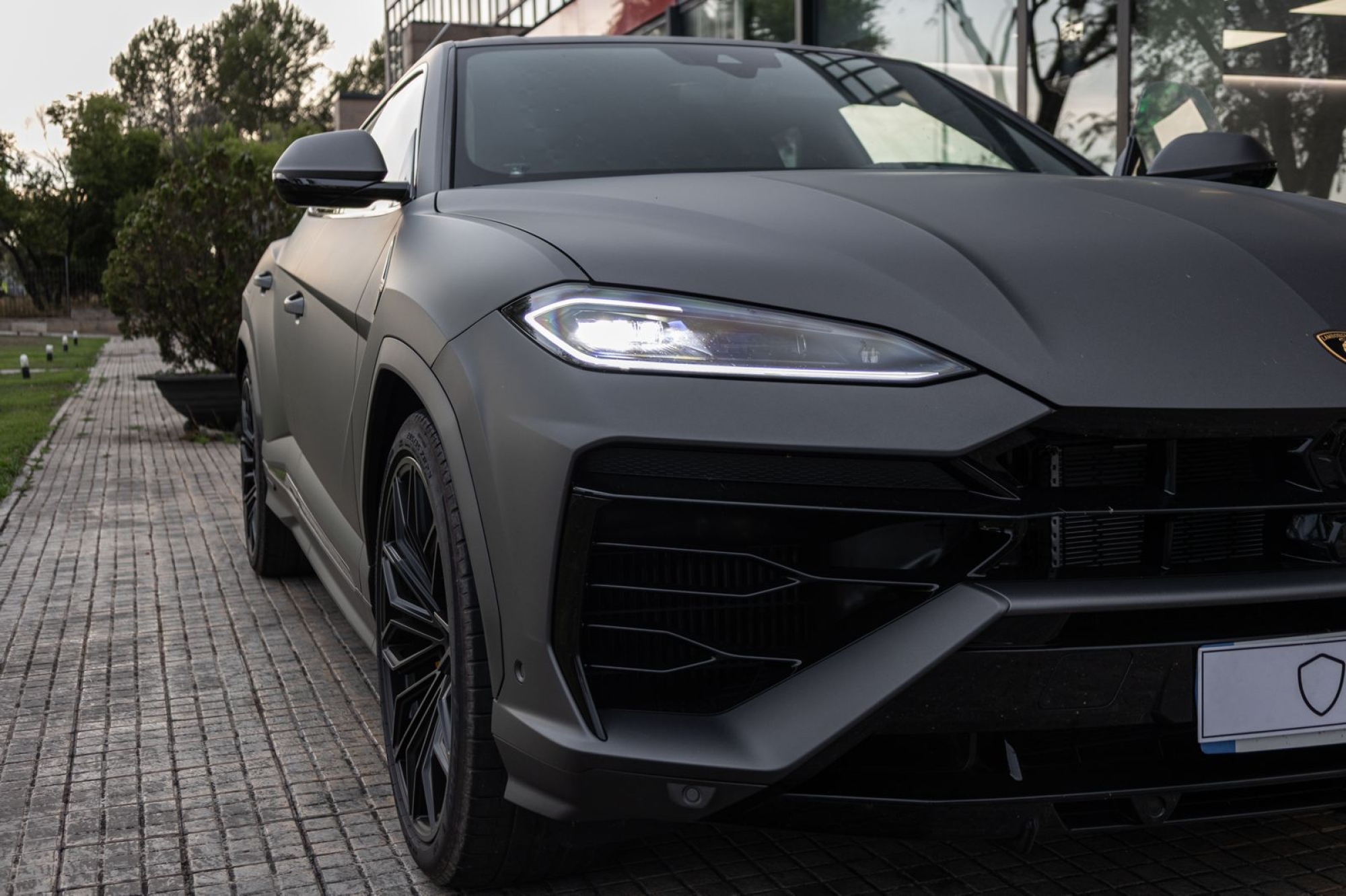 LAMBORGHINI URUS SE
