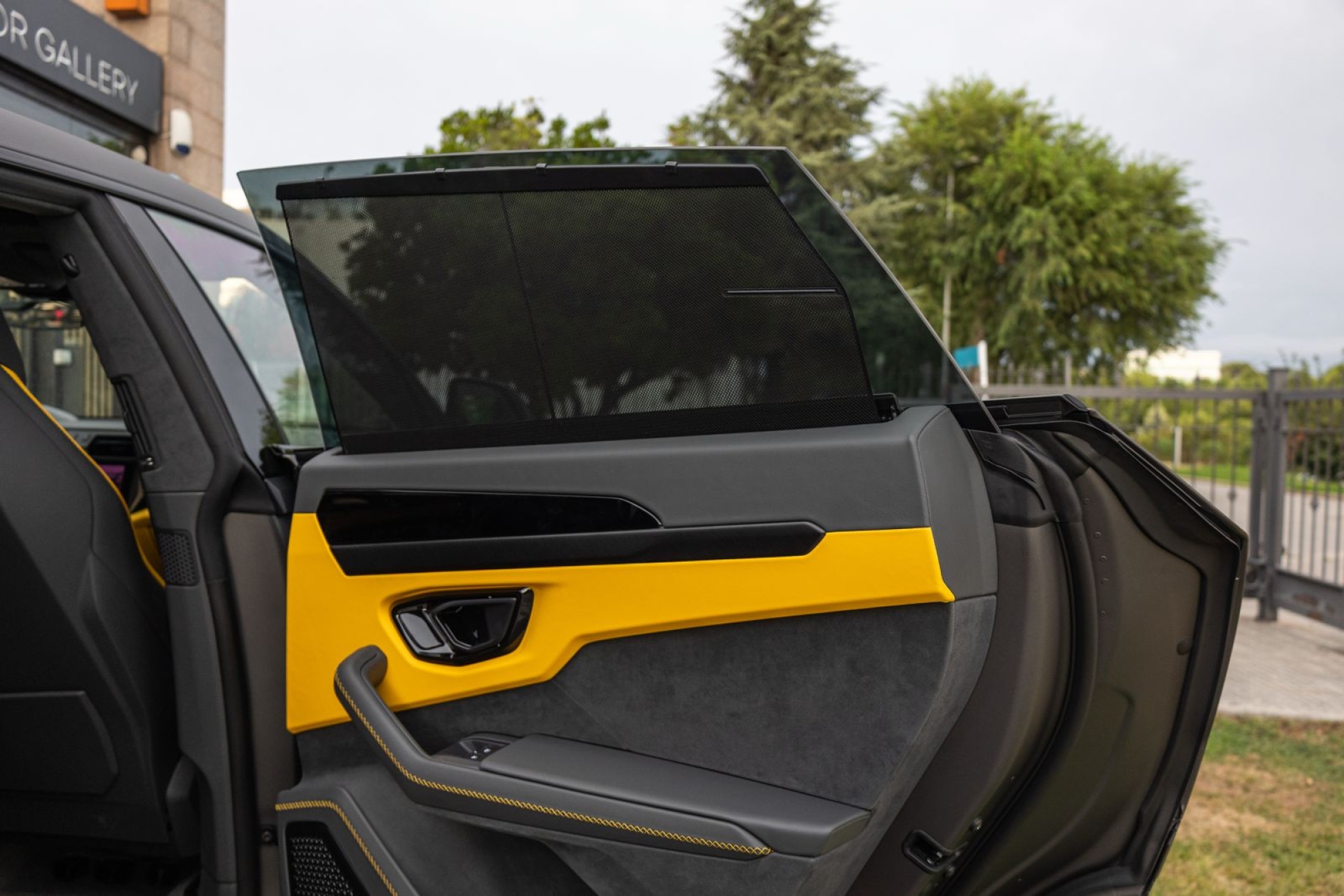 LAMBORGHINI URUS SE