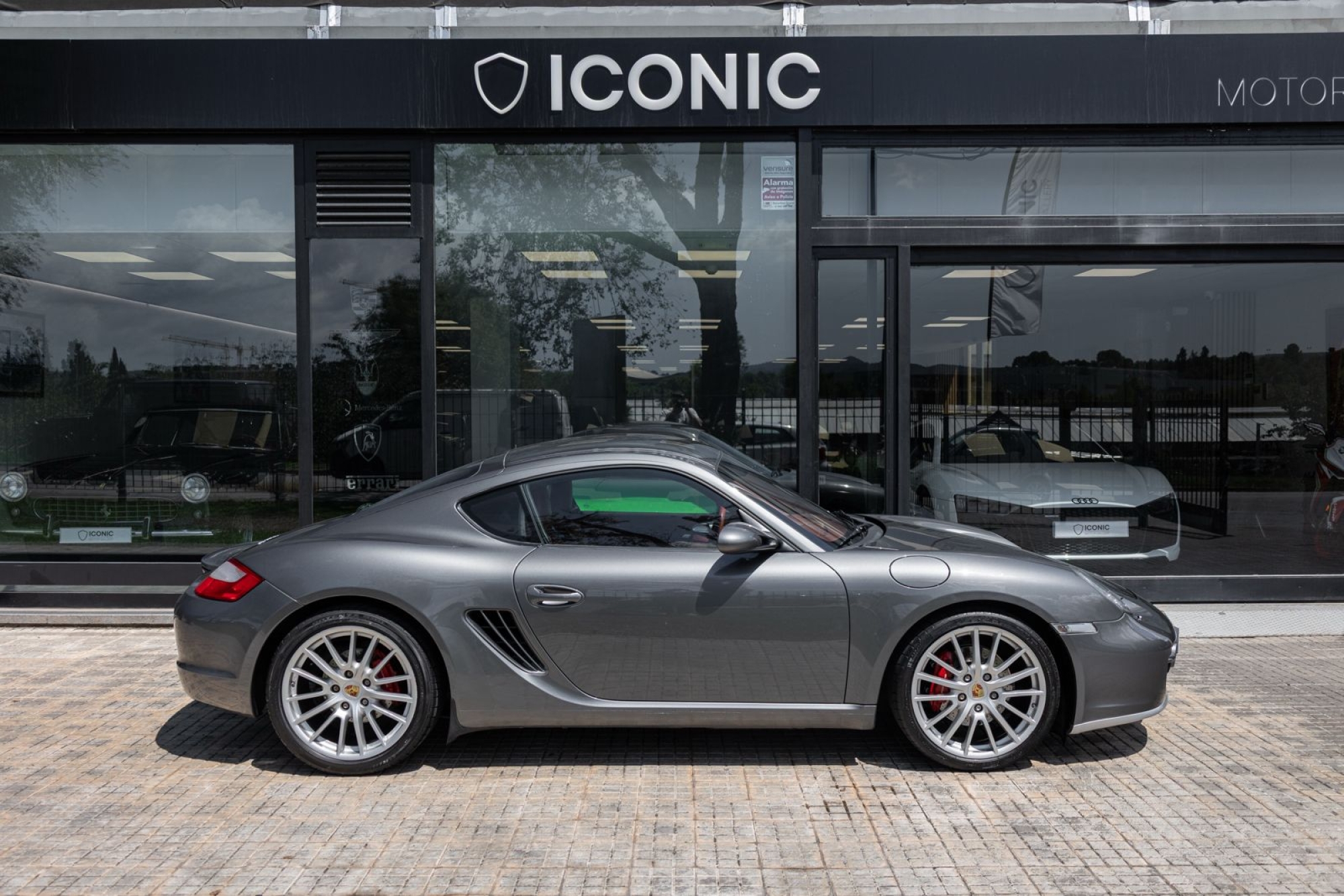 PORSCHE CAYMAN S
