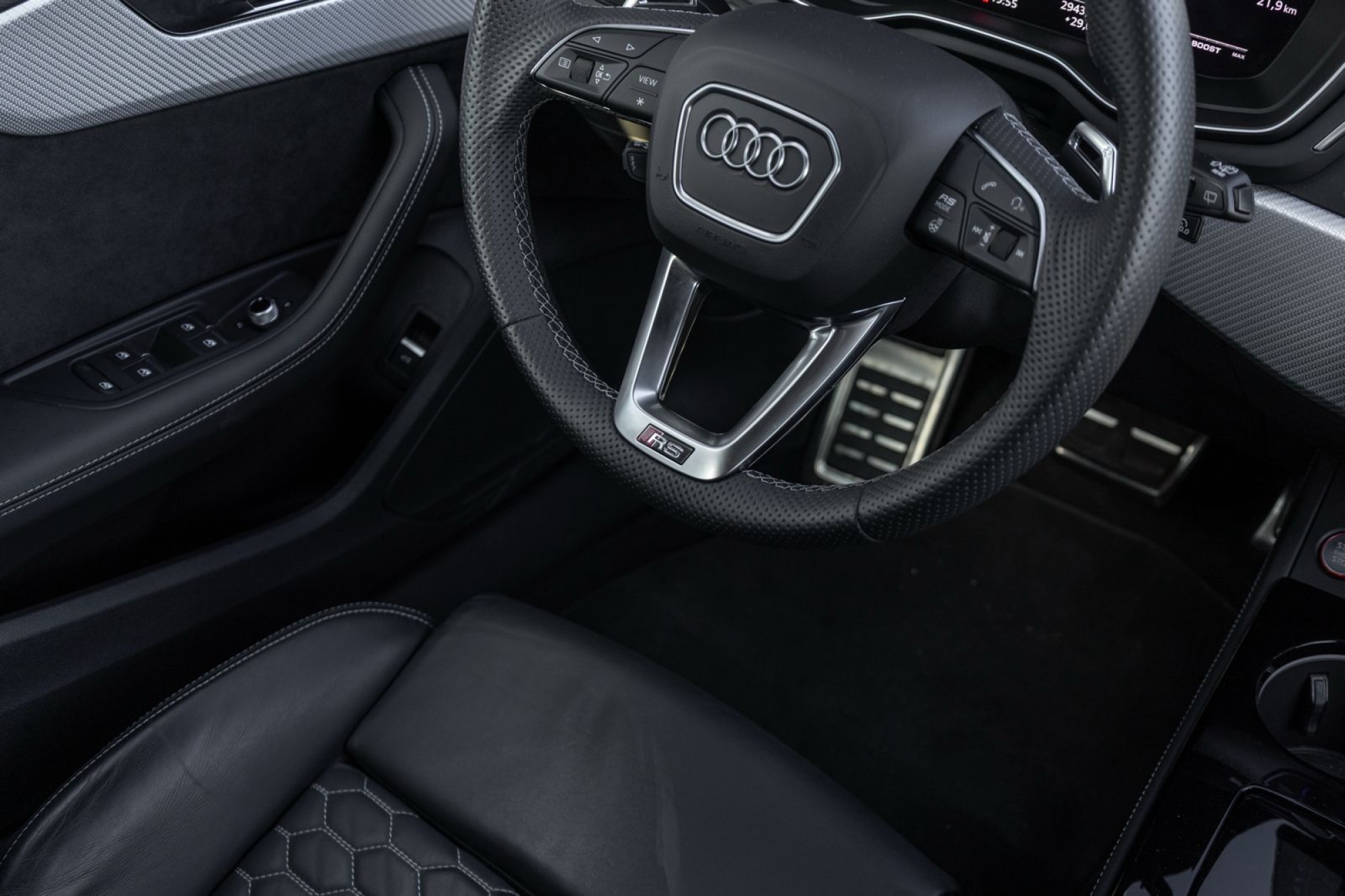 AUDI RS4 AVANT
