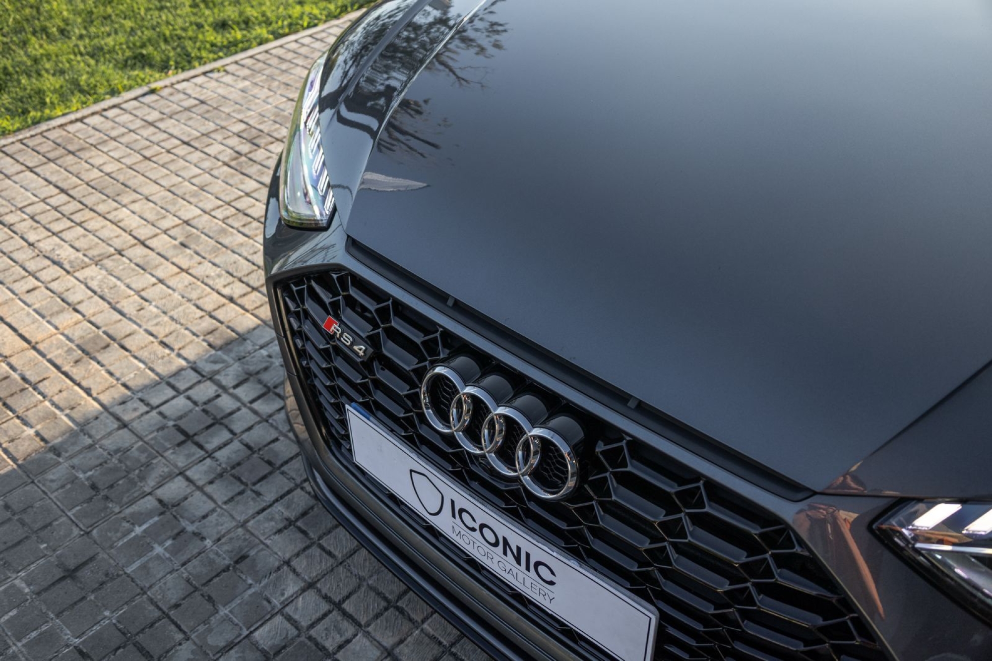 AUDI RS4 AVANT