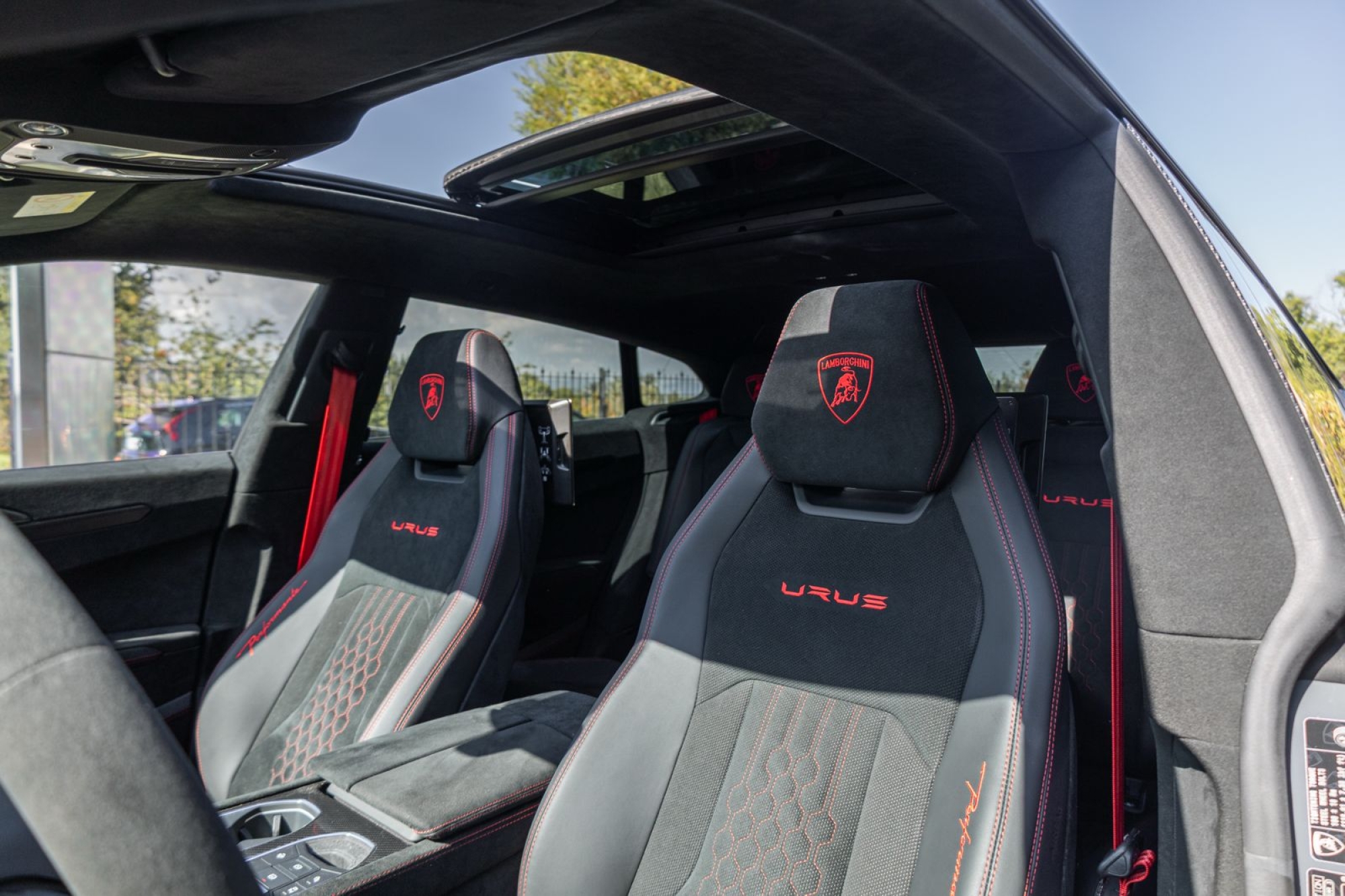 LAMBORGHINI URUS PERFORMANTE