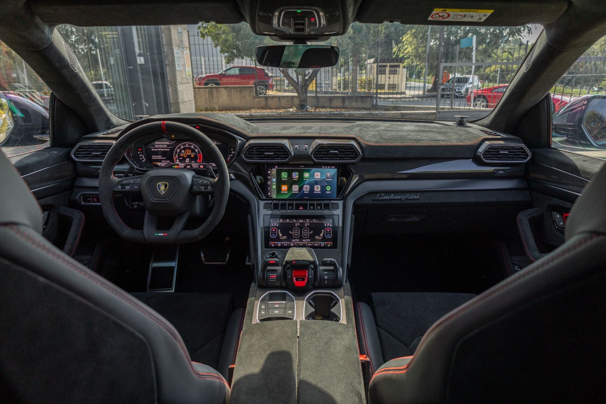 LAMBORGHINI URUS PERFORMANTE