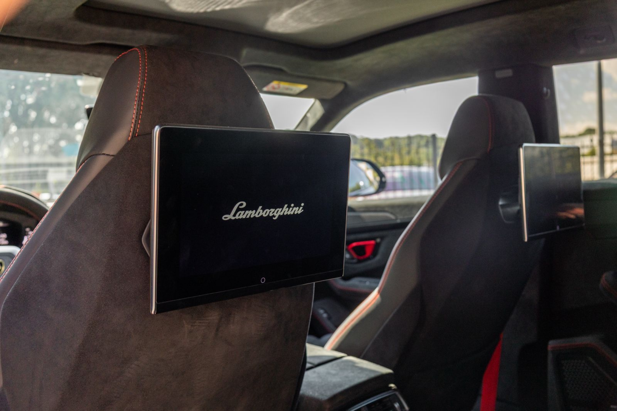 LAMBORGHINI URUS PERFORMANTE