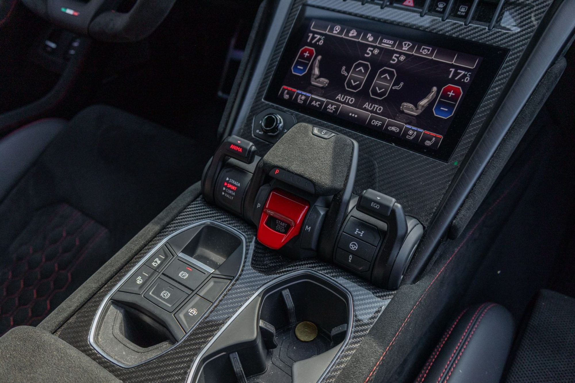 LAMBORGHINI URUS PERFORMANTE
