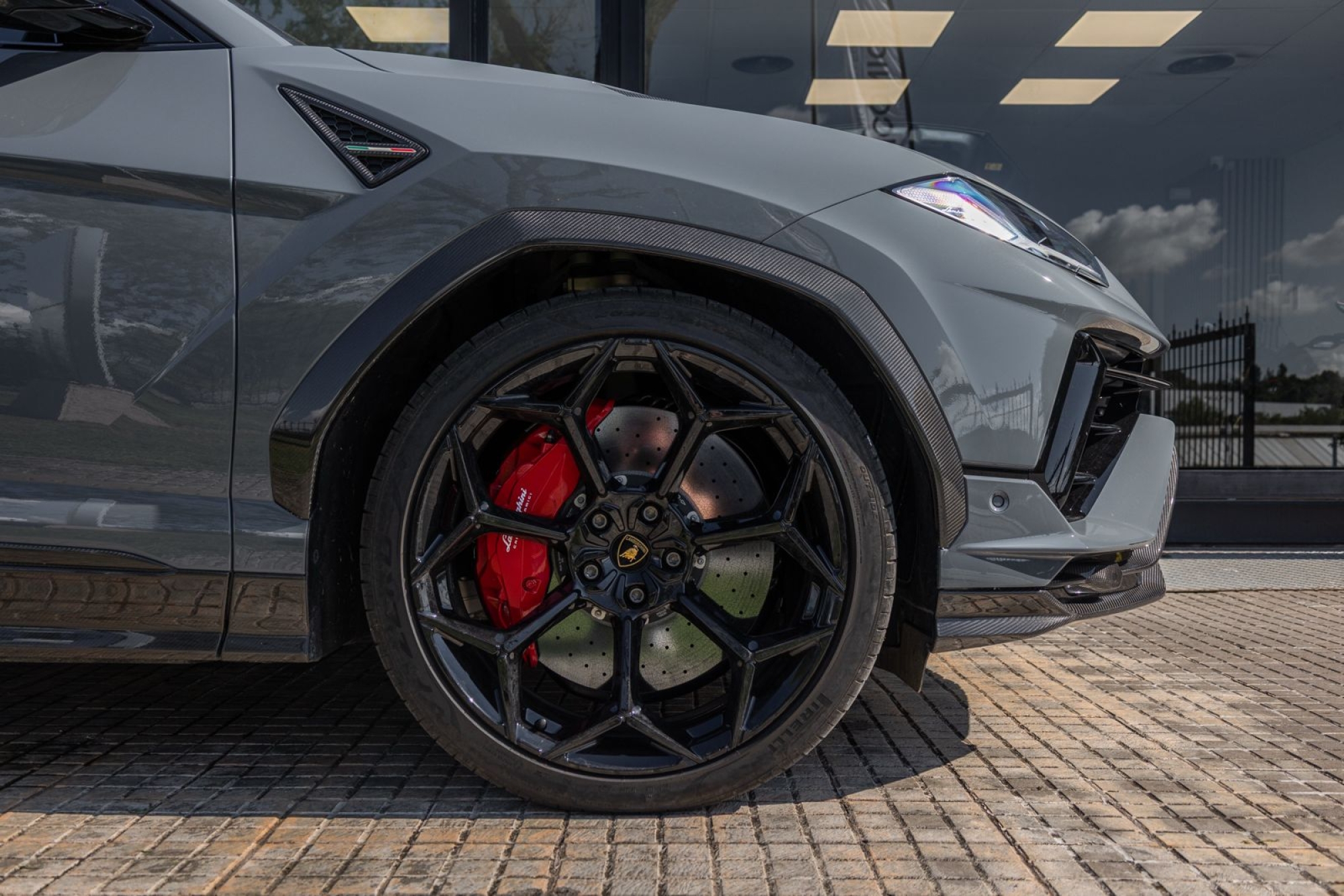 LAMBORGHINI URUS PERFORMANTE