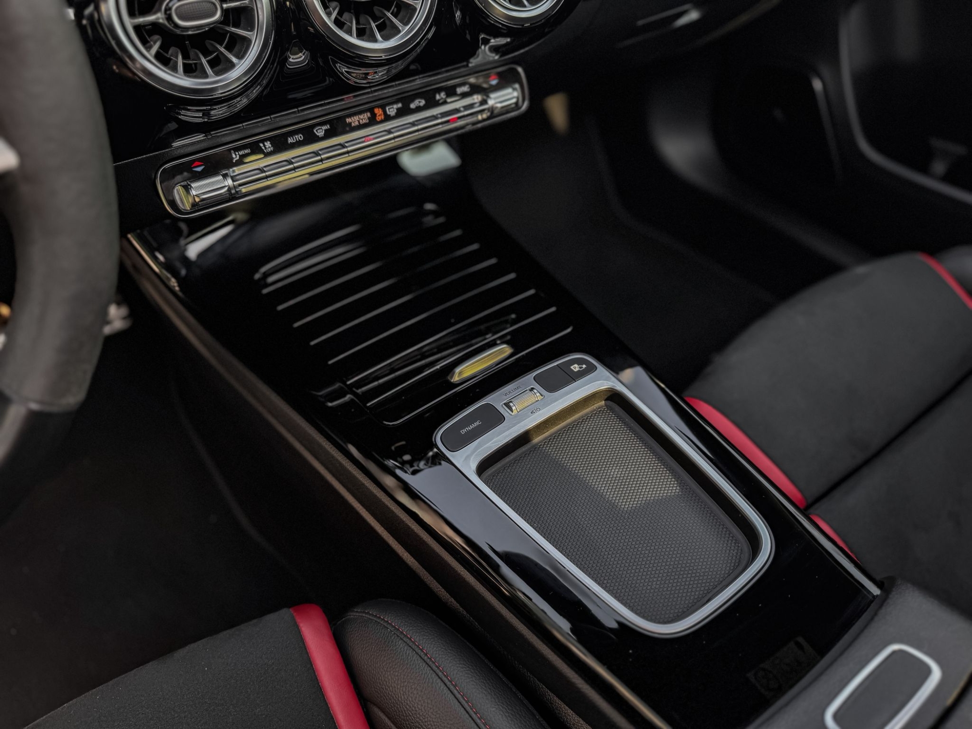 MERCEDES BENZ A35 AMG