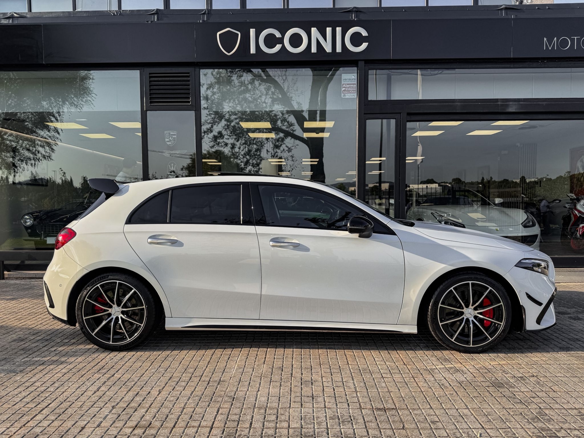MERCEDES BENZ A35 AMG