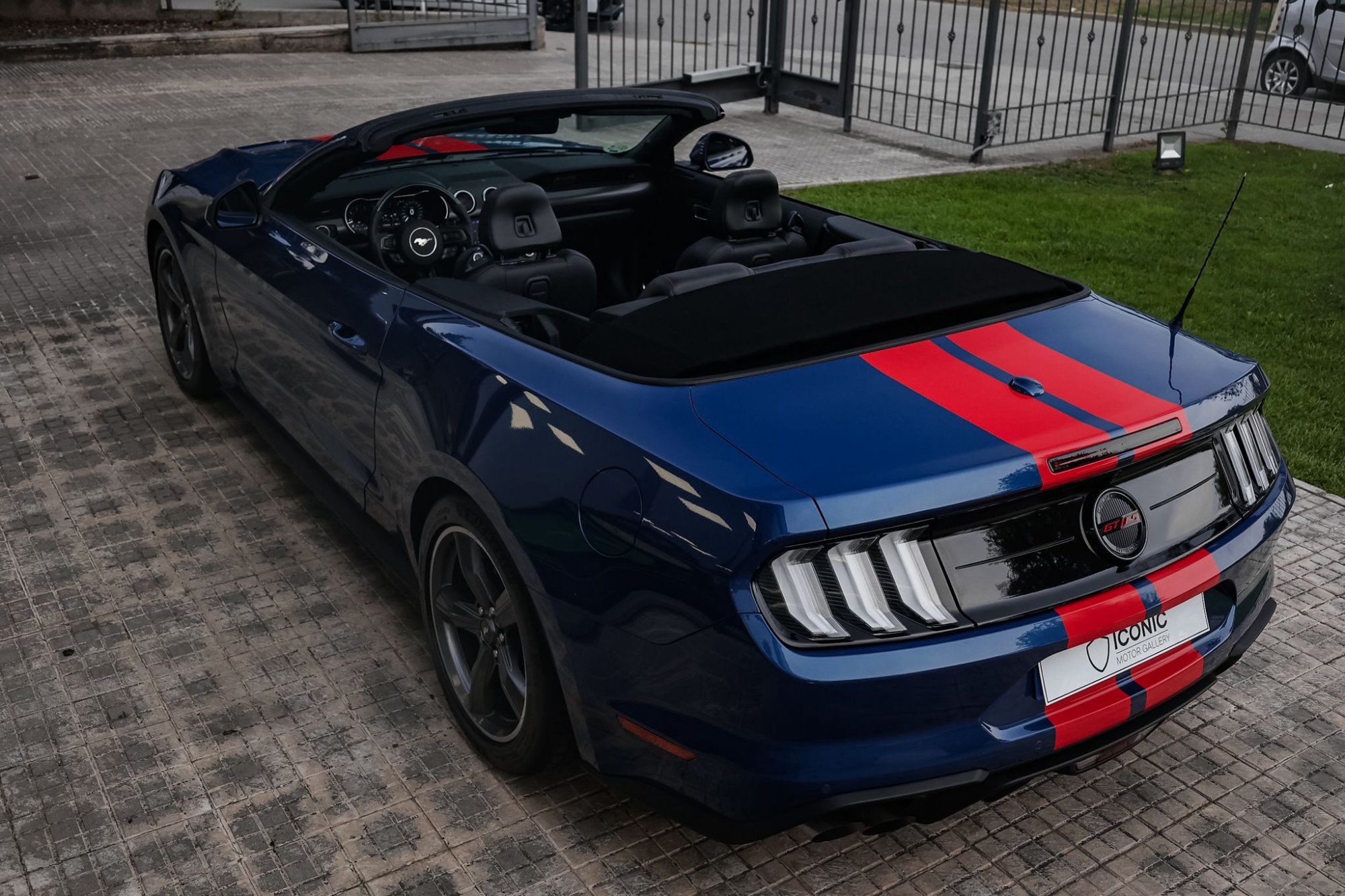 MUSTANG GT CS CALIFORNIA SPECIAL EDITION