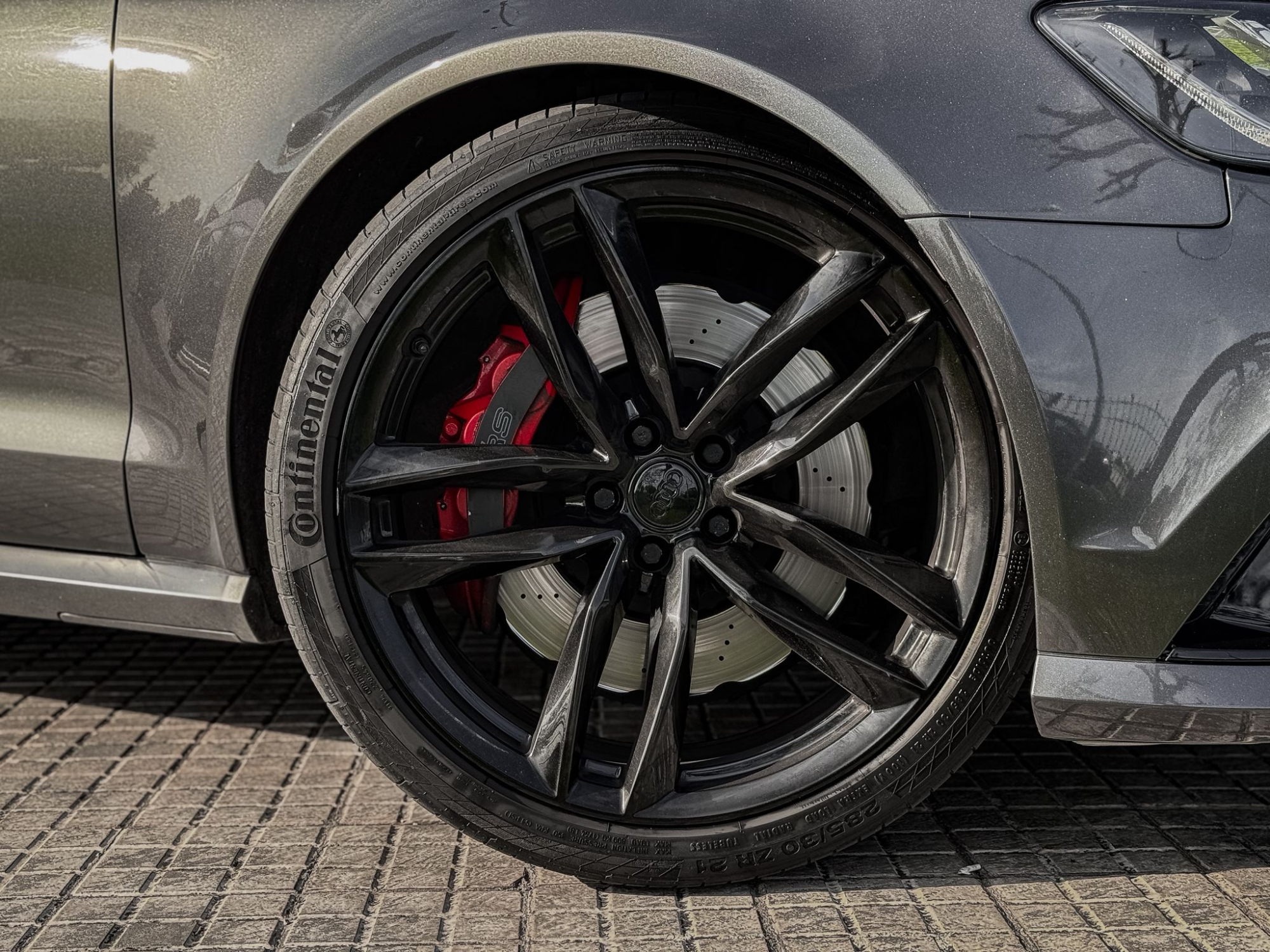 AUDI RS6 