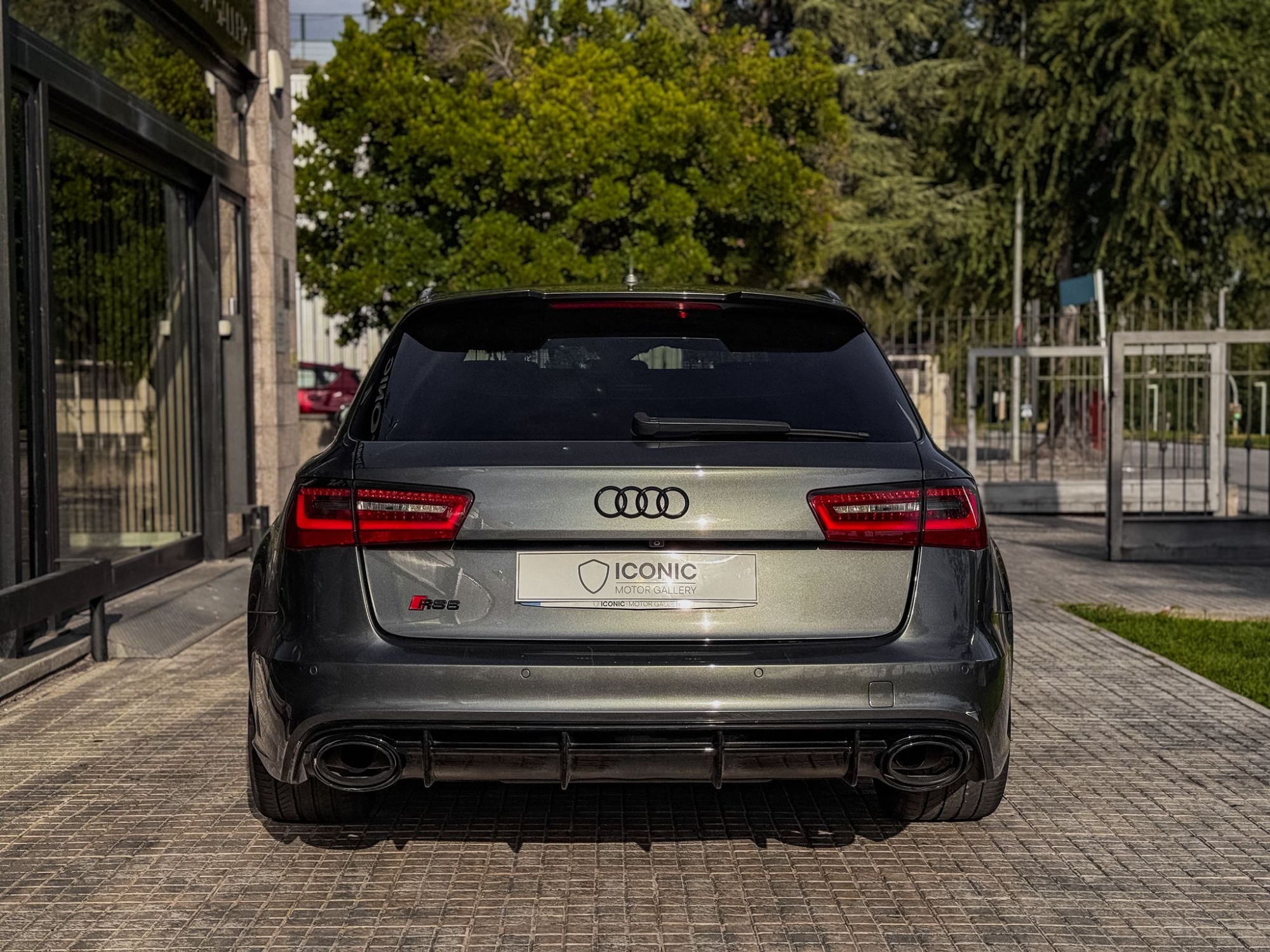 AUDI RS6 