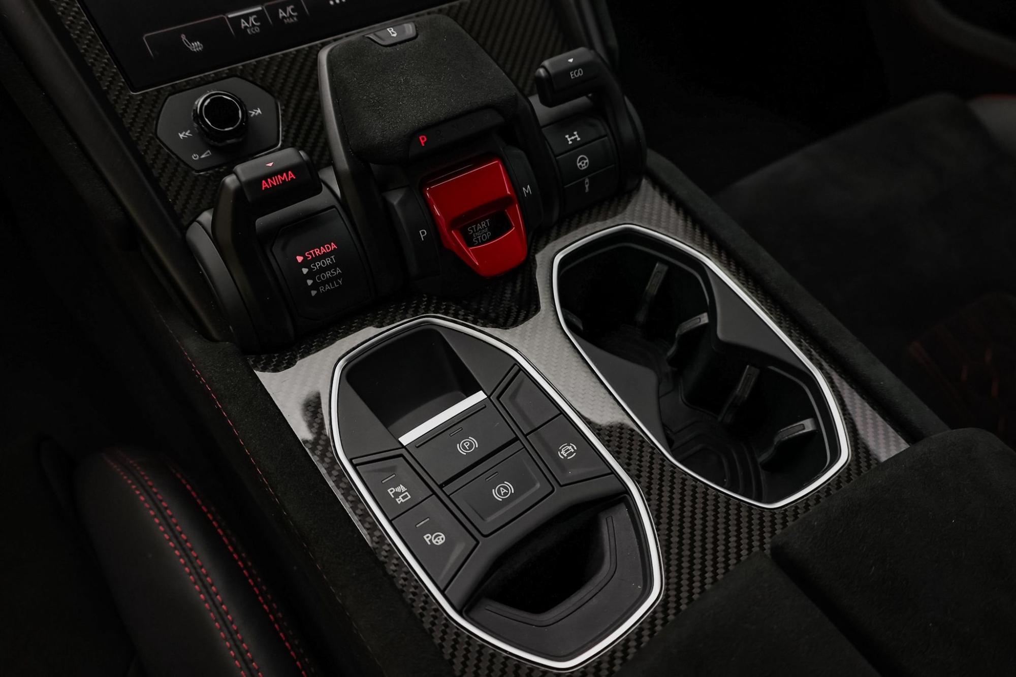 LAMBORGHINI URUS PERFORMANTE
