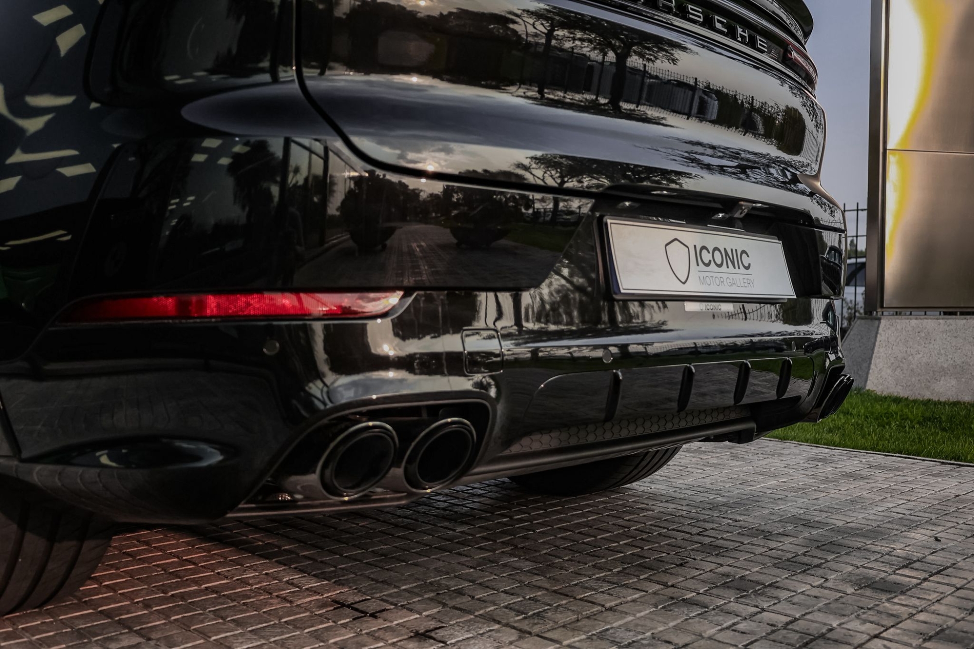 PORSCHE CAYENNE TURBO E-HYBRID COUPE