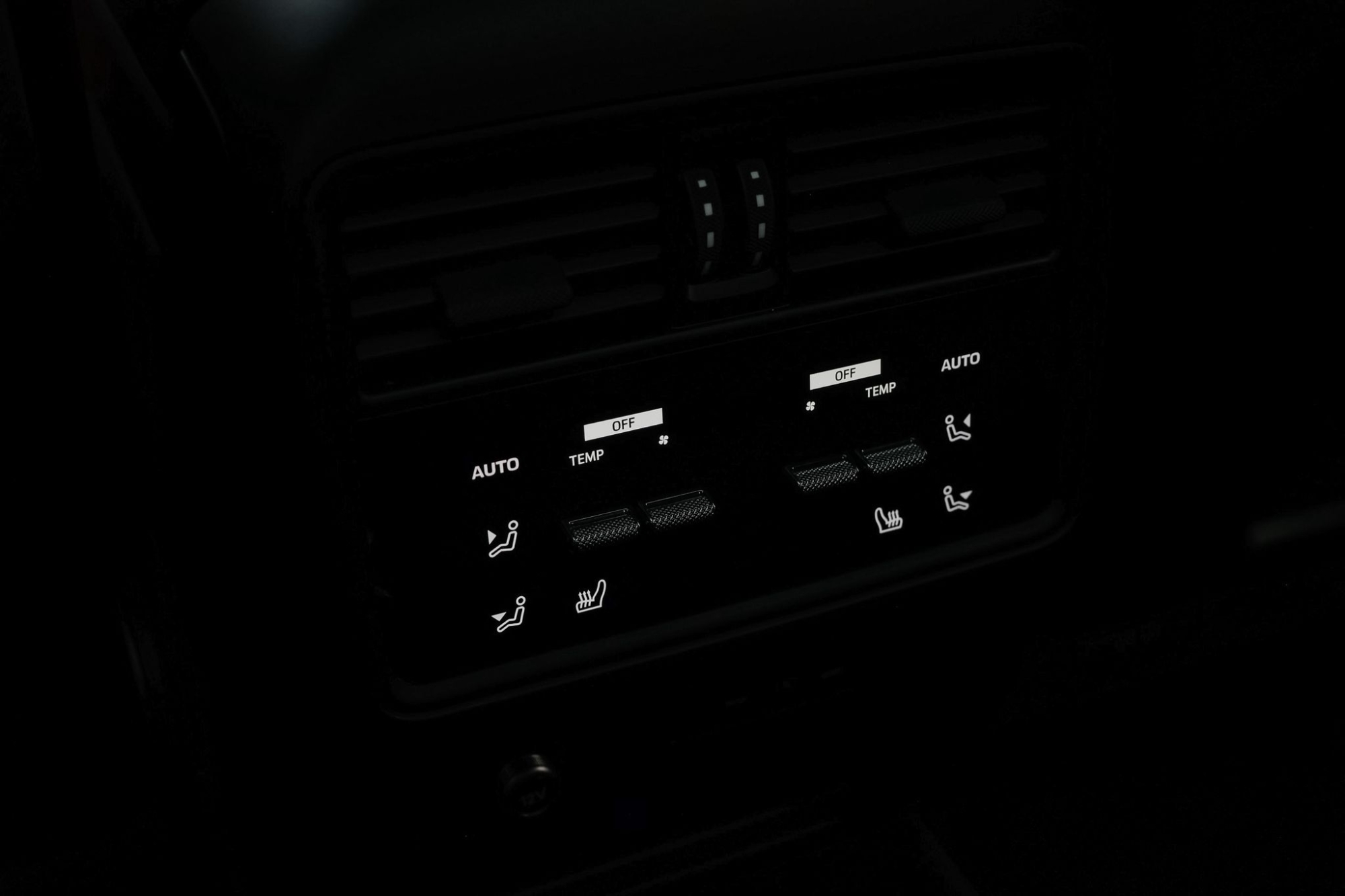PORSCHE CAYENNE TURBO E-HYBRID COUPE