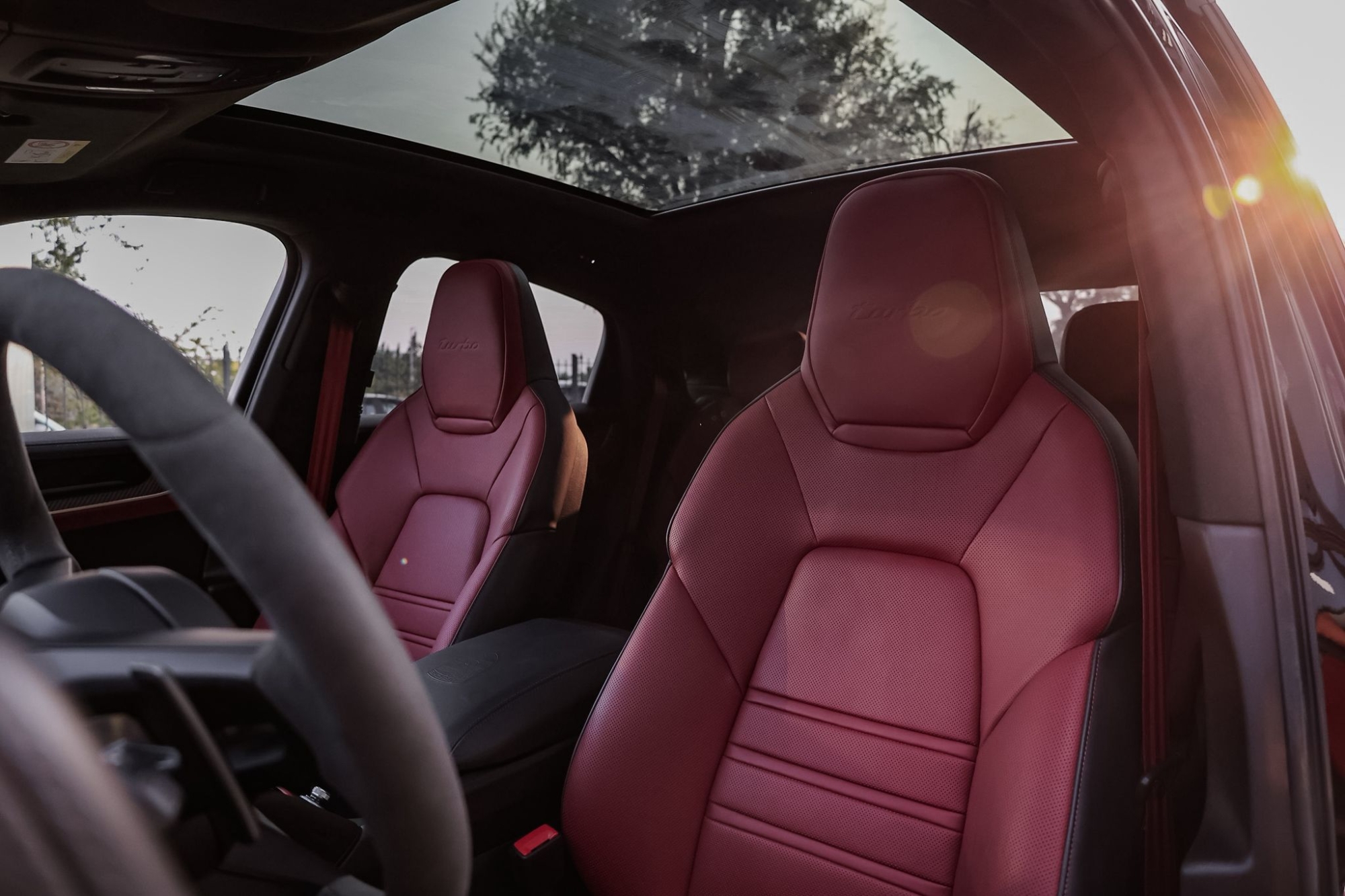 PORSCHE CAYENNE TURBO E-HYBRID COUPE