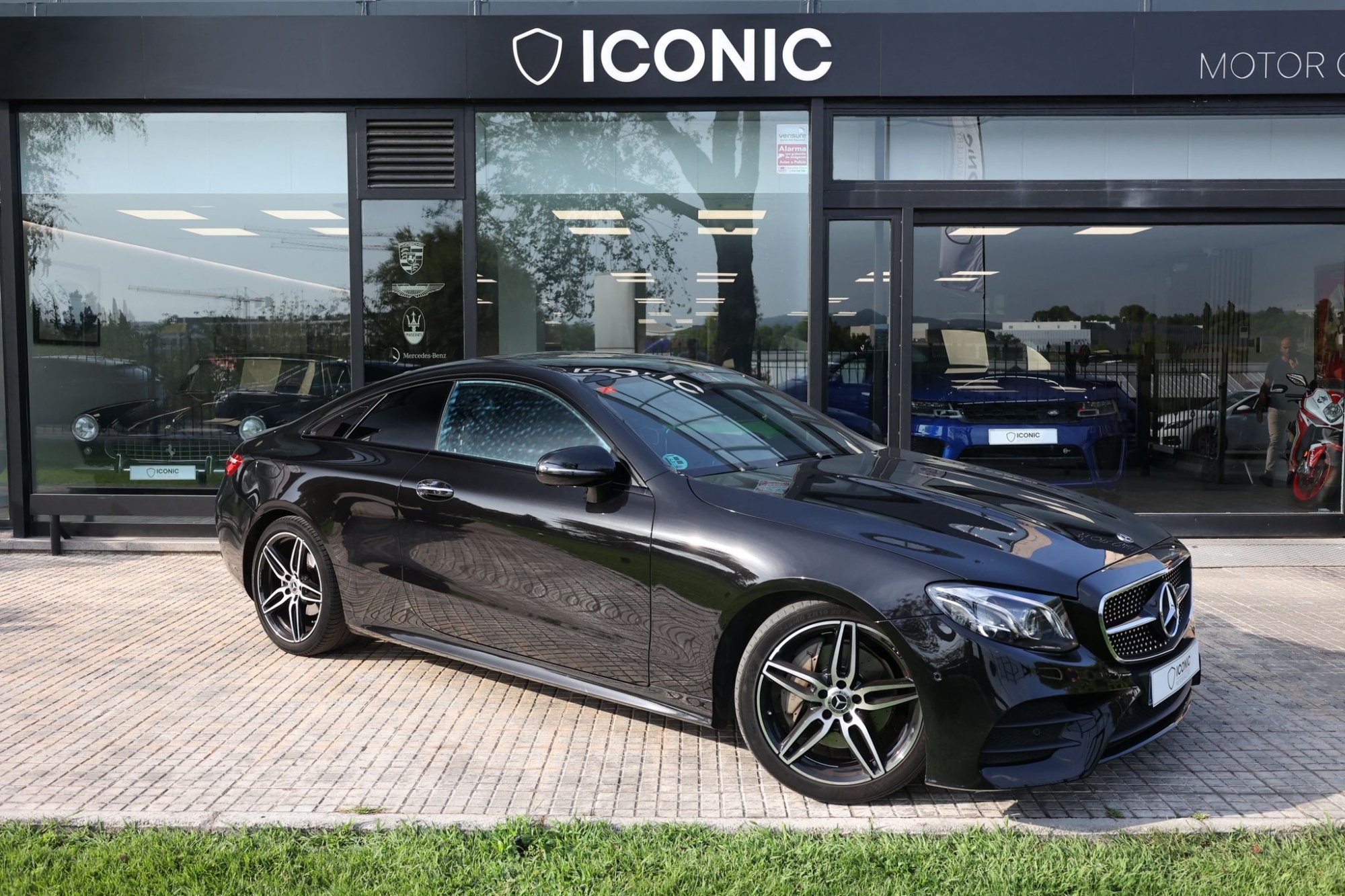MERCEDES E200 COUPE