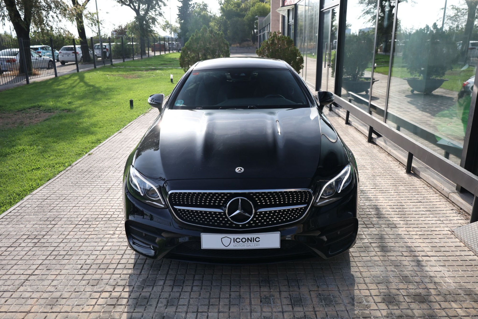 MERCEDES E200 COUPE