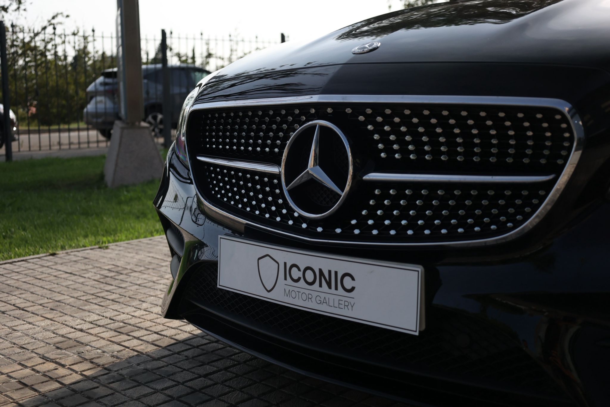 MERCEDES E200 COUPE