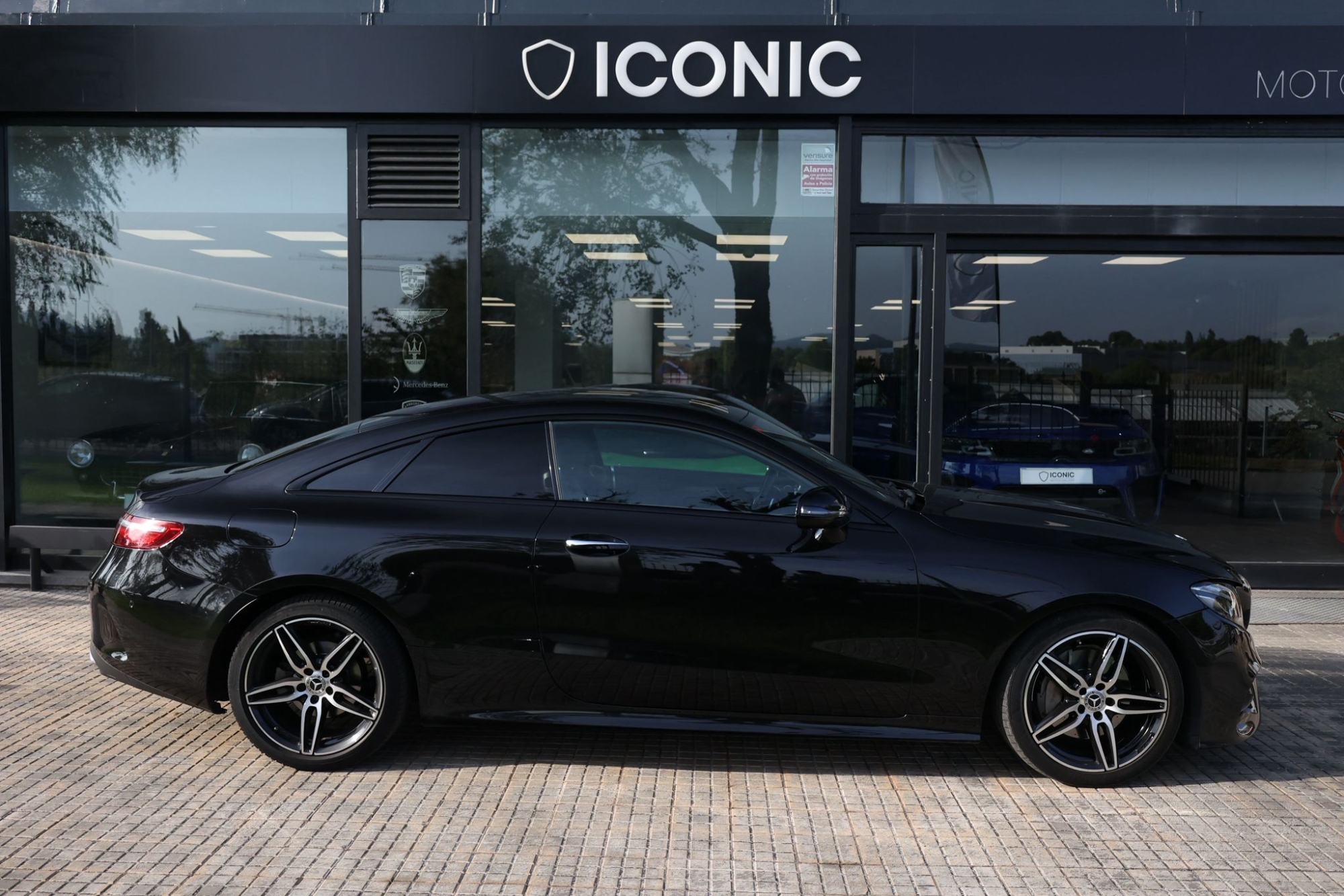 MERCEDES E200 COUPE
