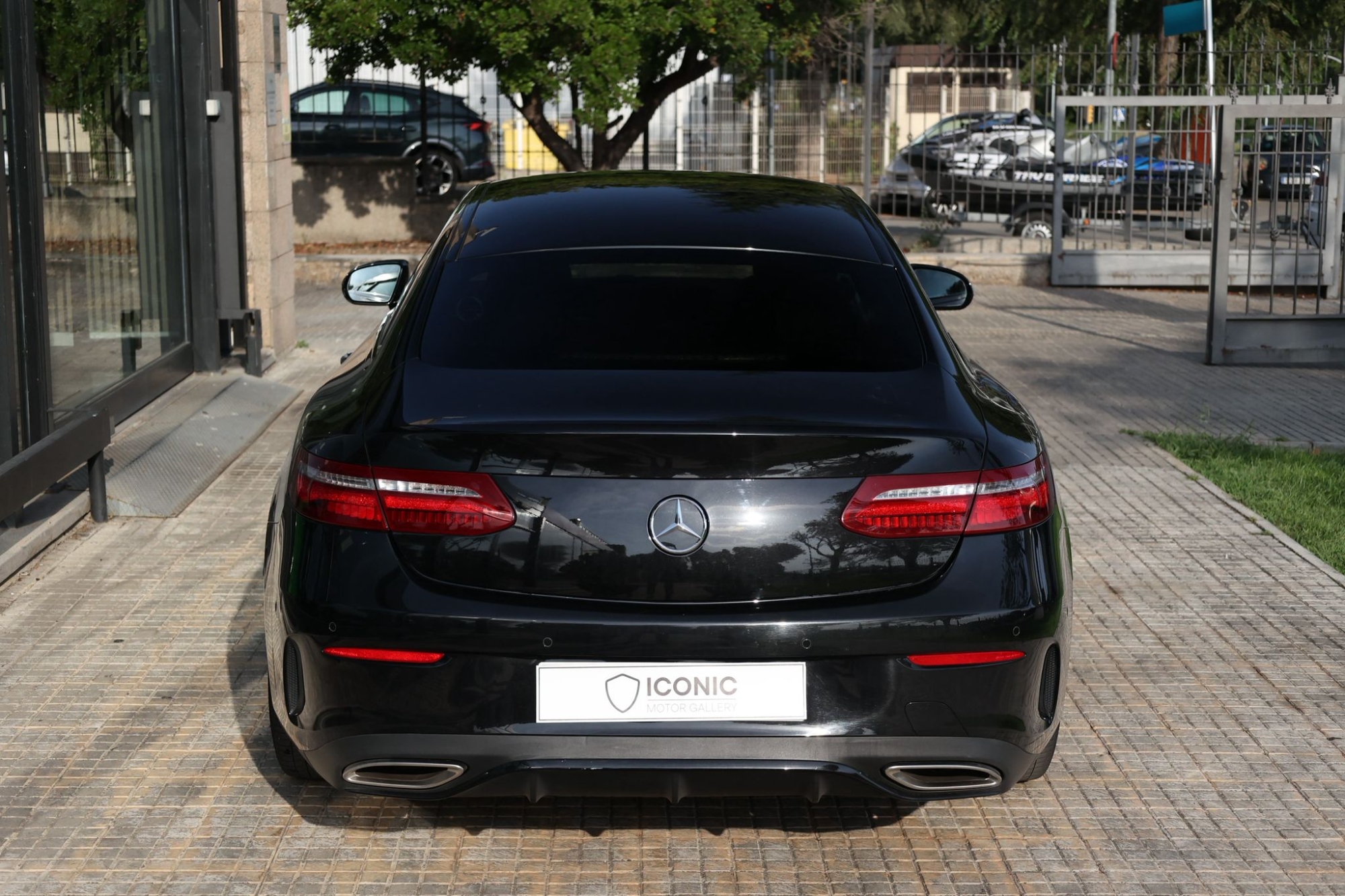 MERCEDES E200 COUPE