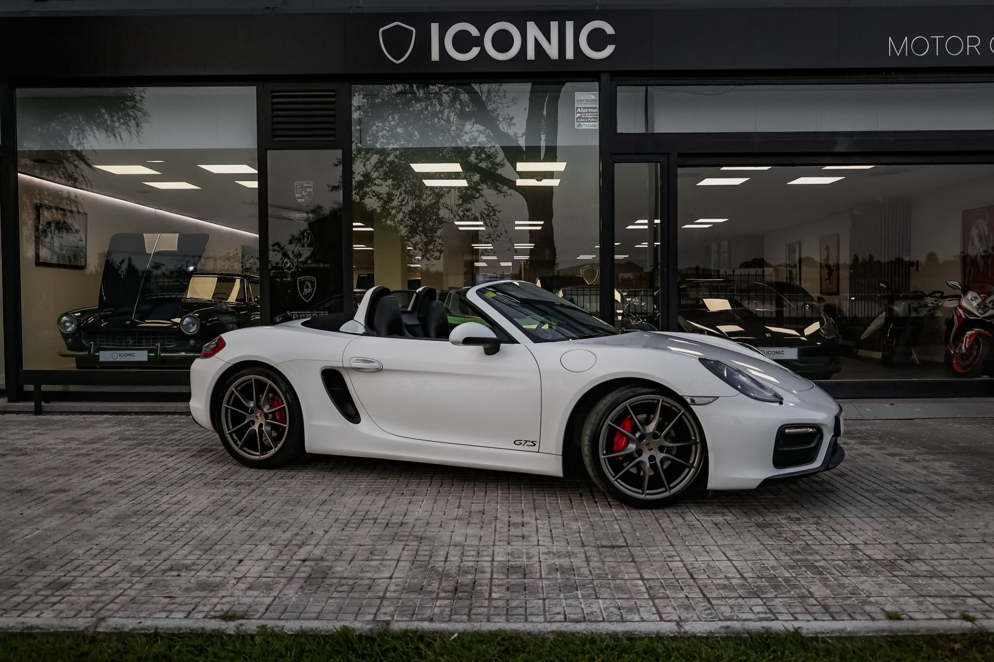 PORSCHE BOXSTER GTS