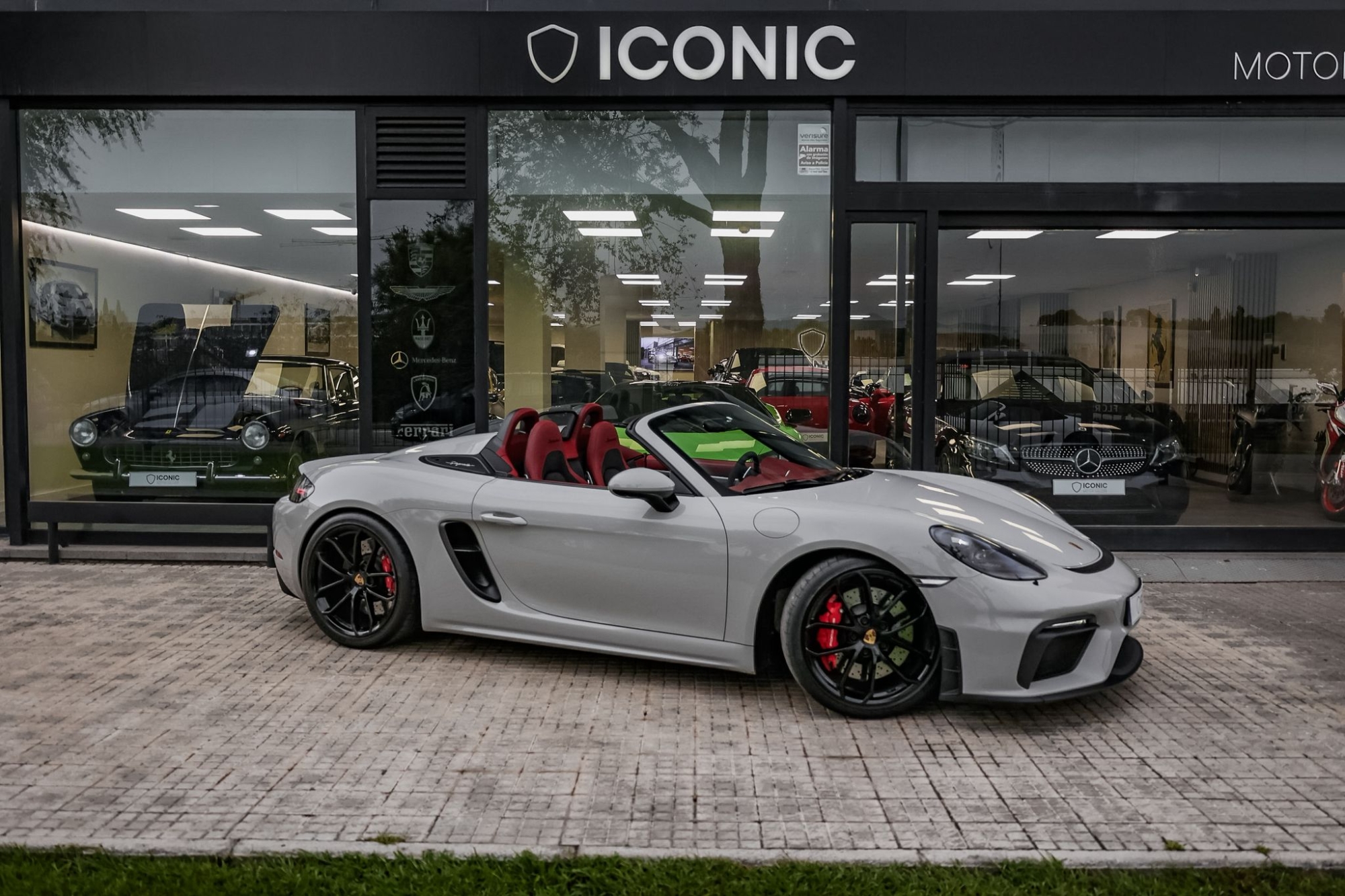PORSCHE 718 SPYDER